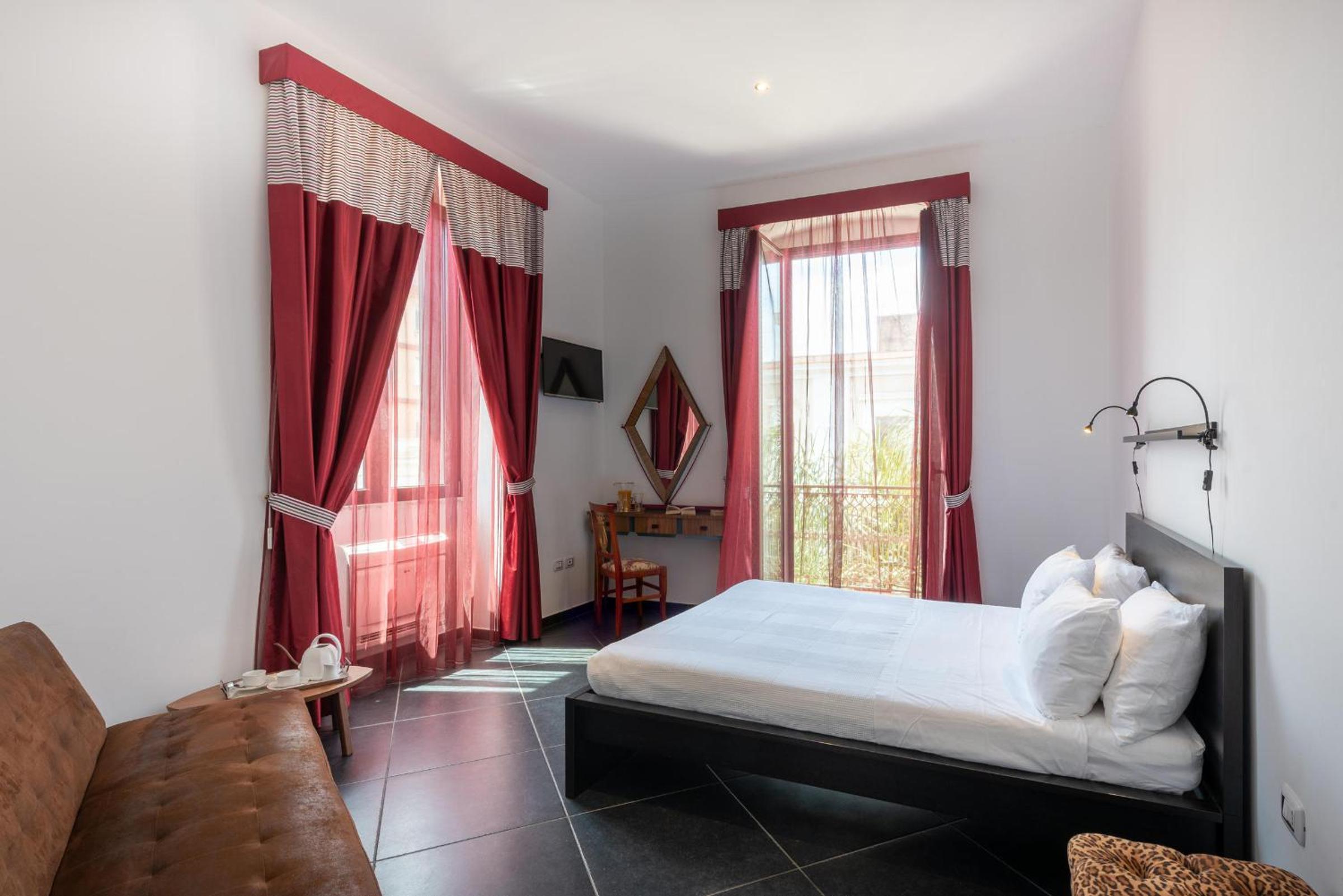 Superior Double Room - Photo 12