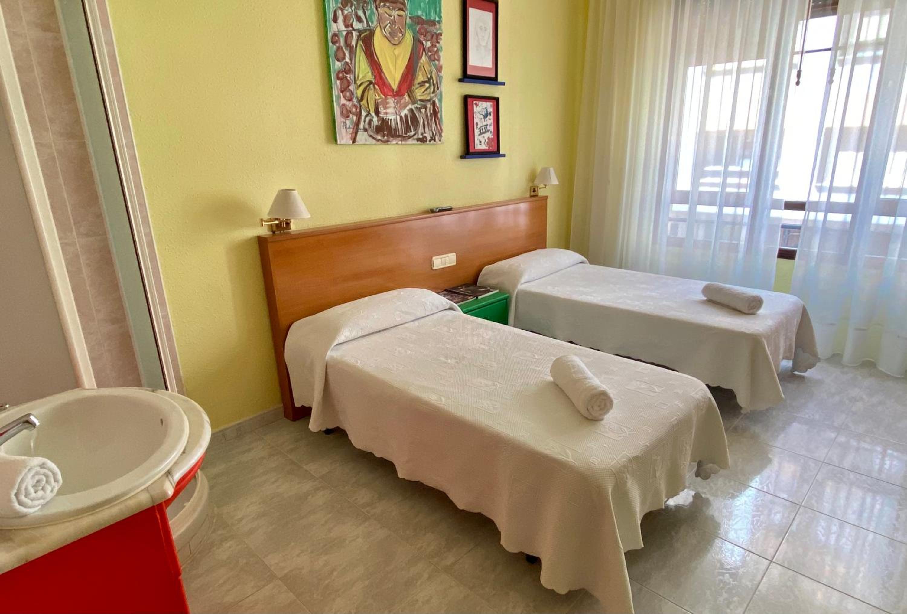 Habitación Doble con Baño Compartido