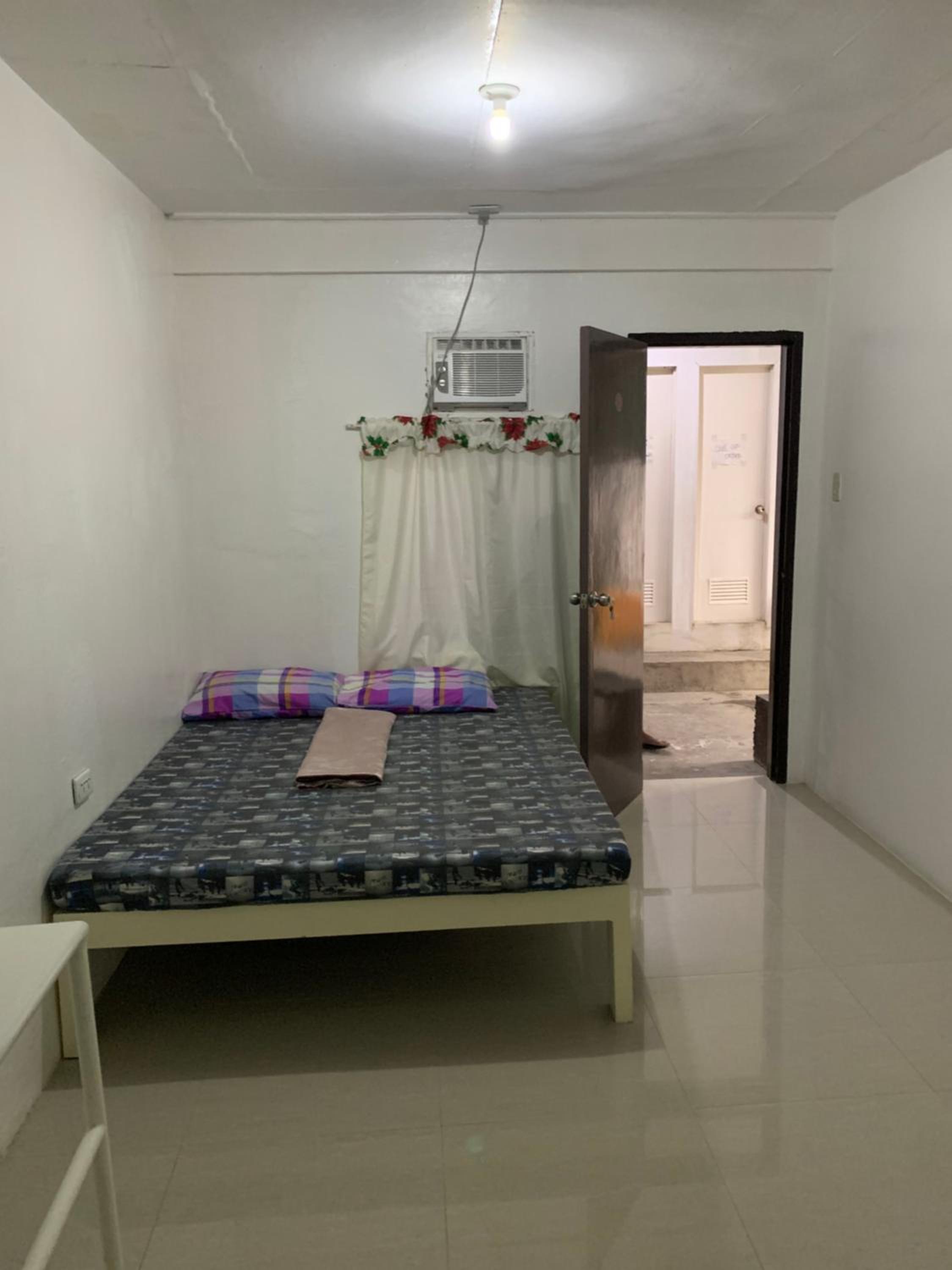 Economy Double Room - Photo 4