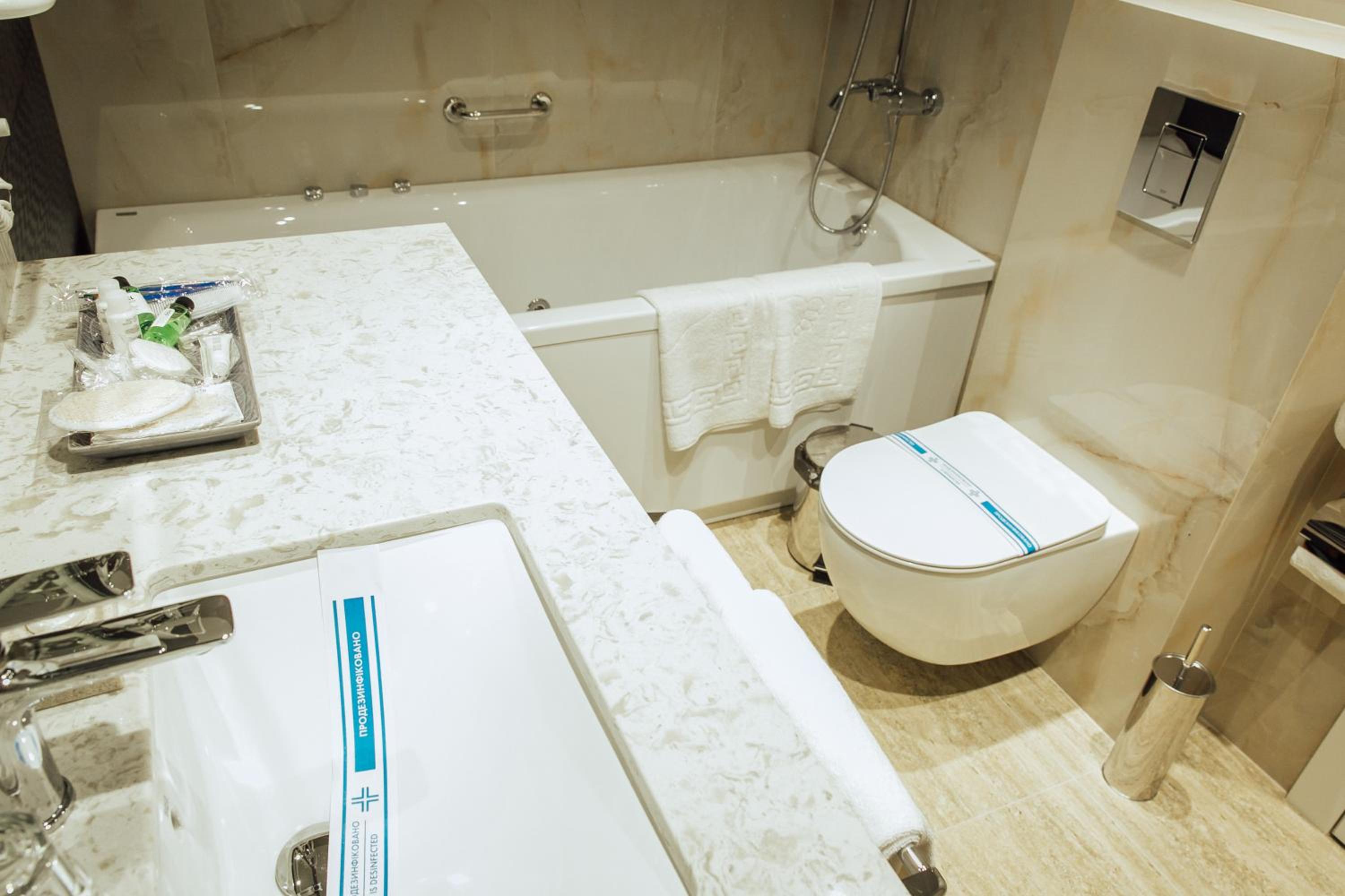 Deluxe with Spa Bath