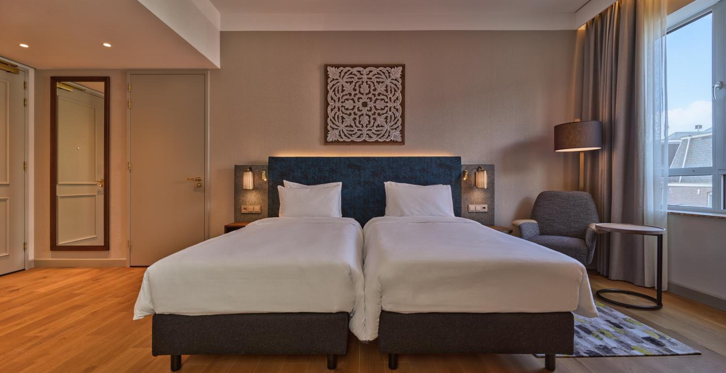 Standard Twin Room - Photo 4