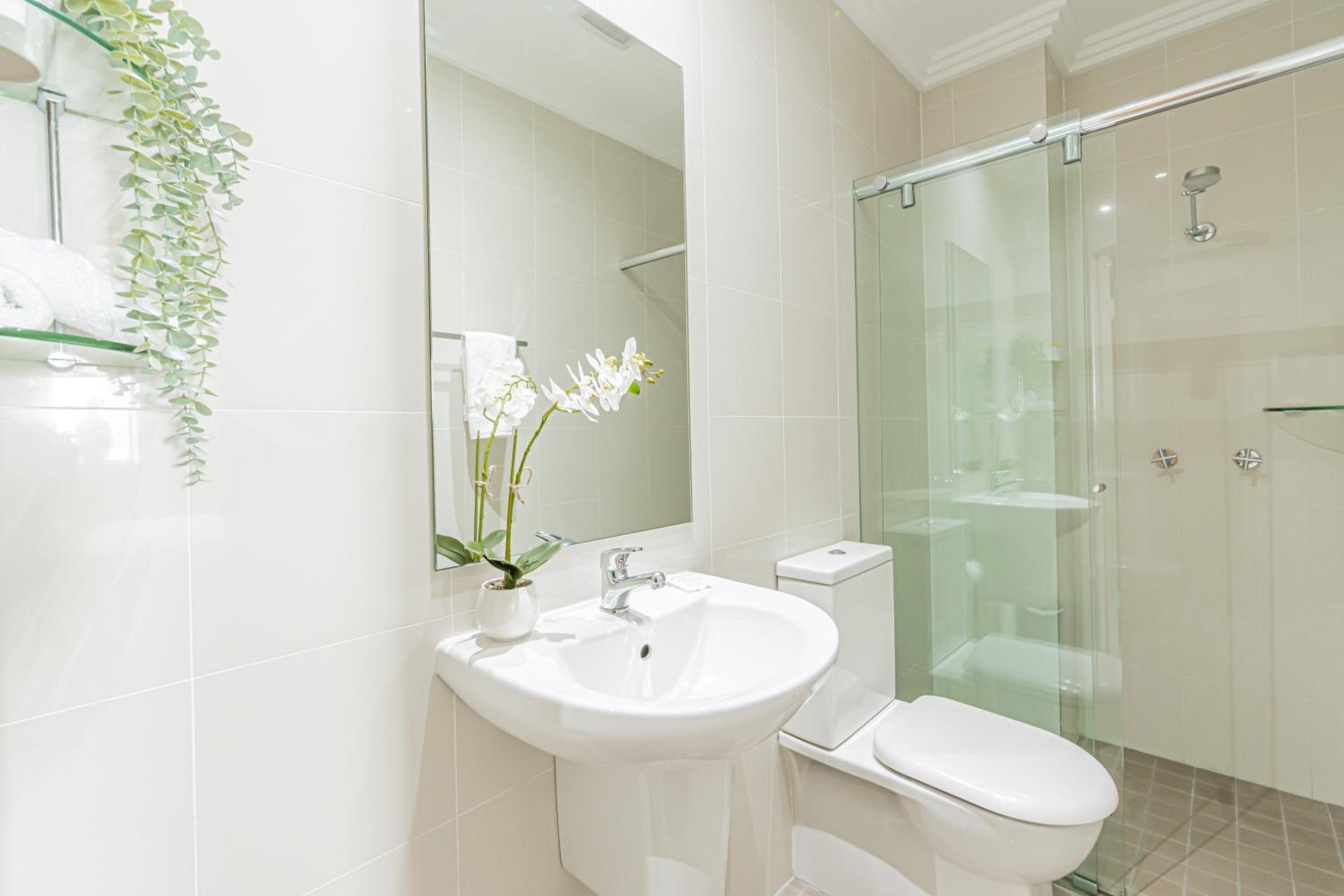 Deluxe Double Room with Kitchenette and Balcony thumbnail 5