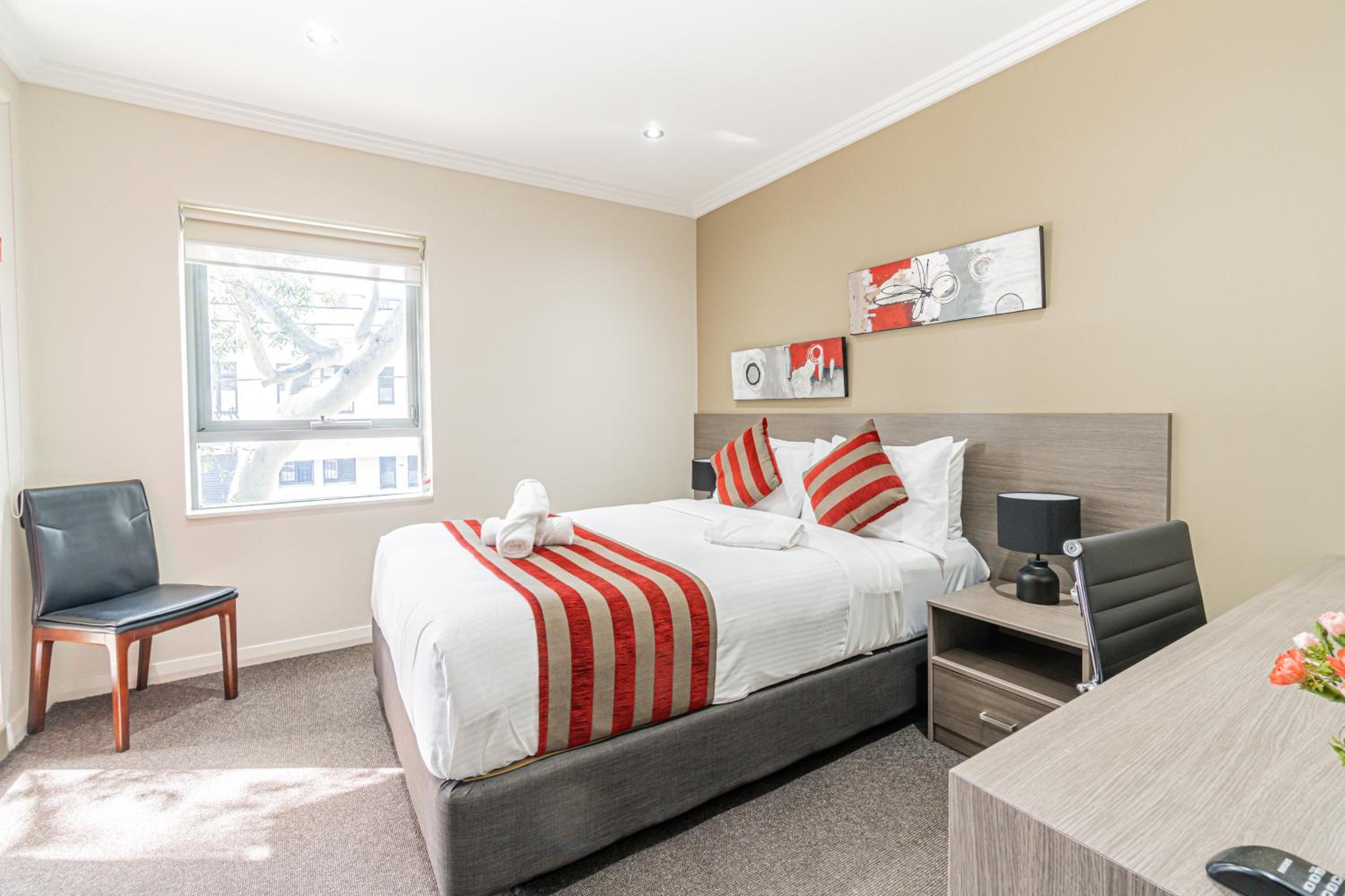 Deluxe Queen Room