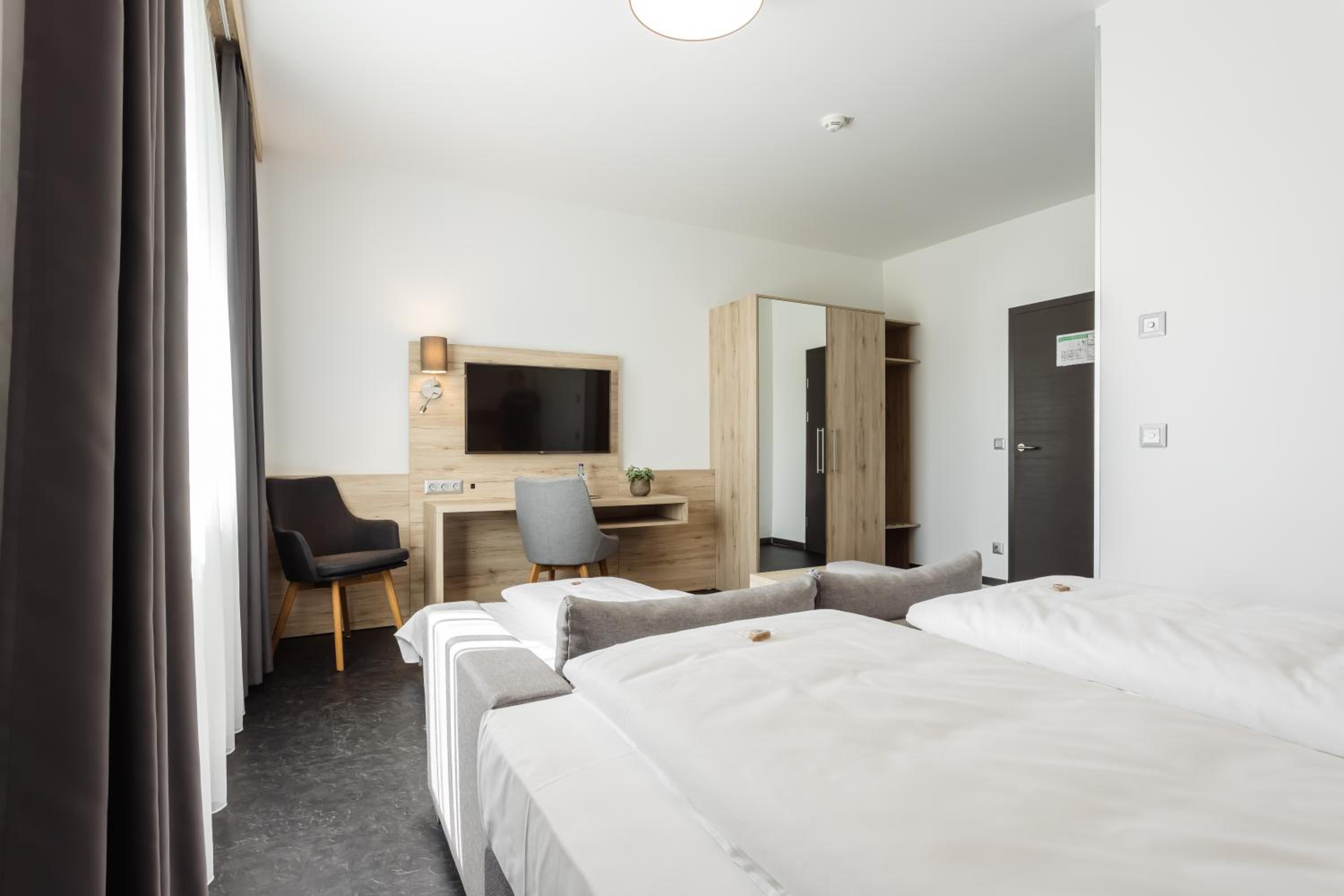 Deluxe Double Room photo 2