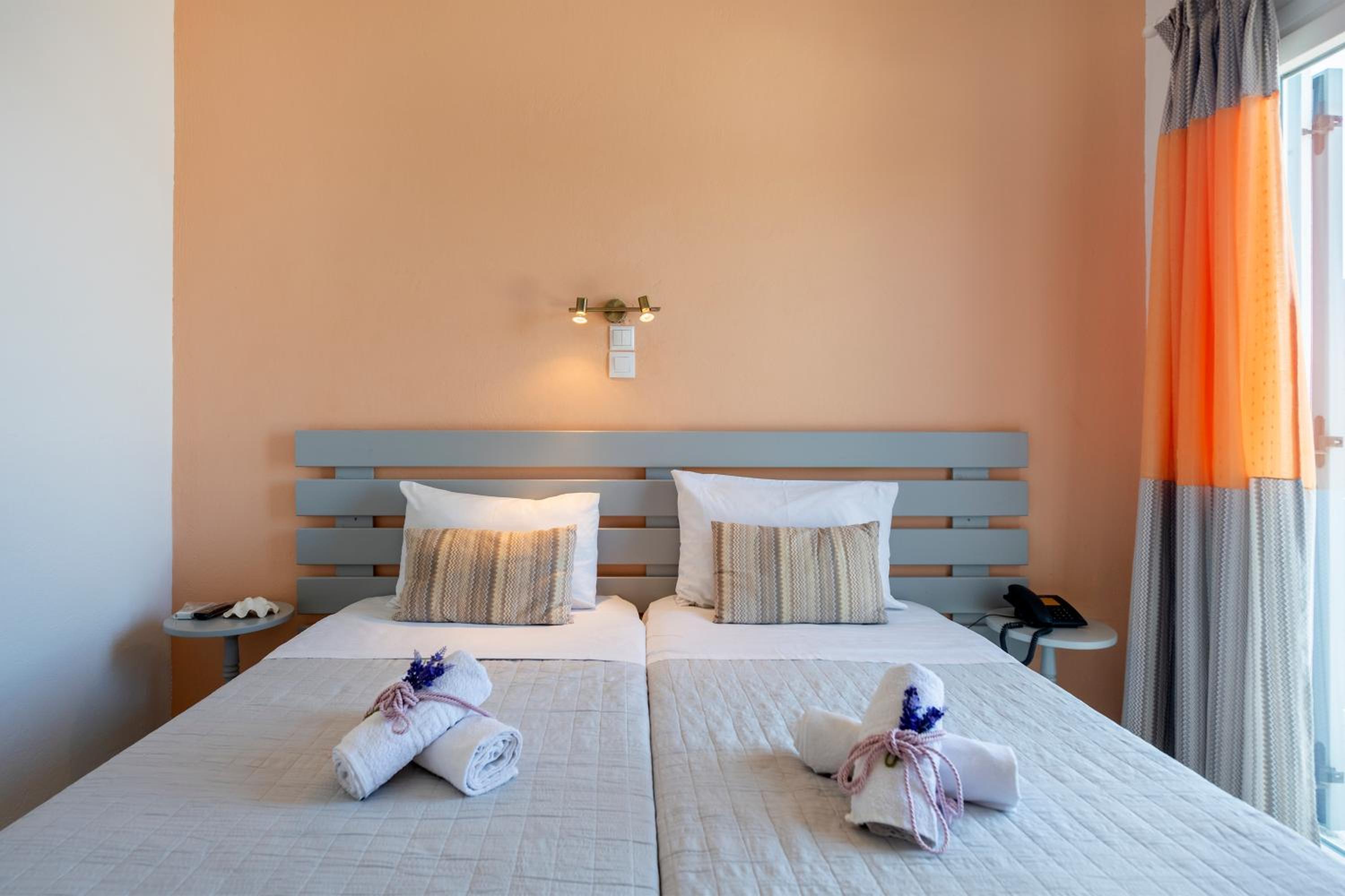 Twin Room with Balcony and Sea View