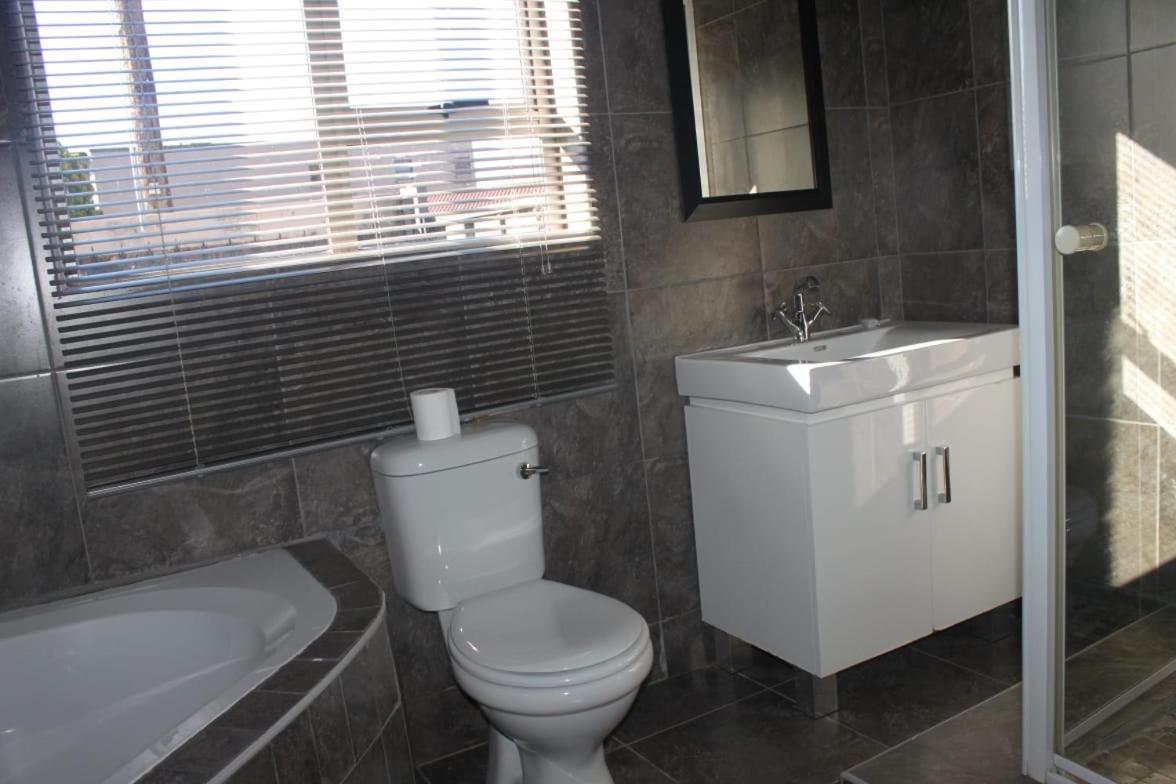 Deluxe Double Room - Photo 3