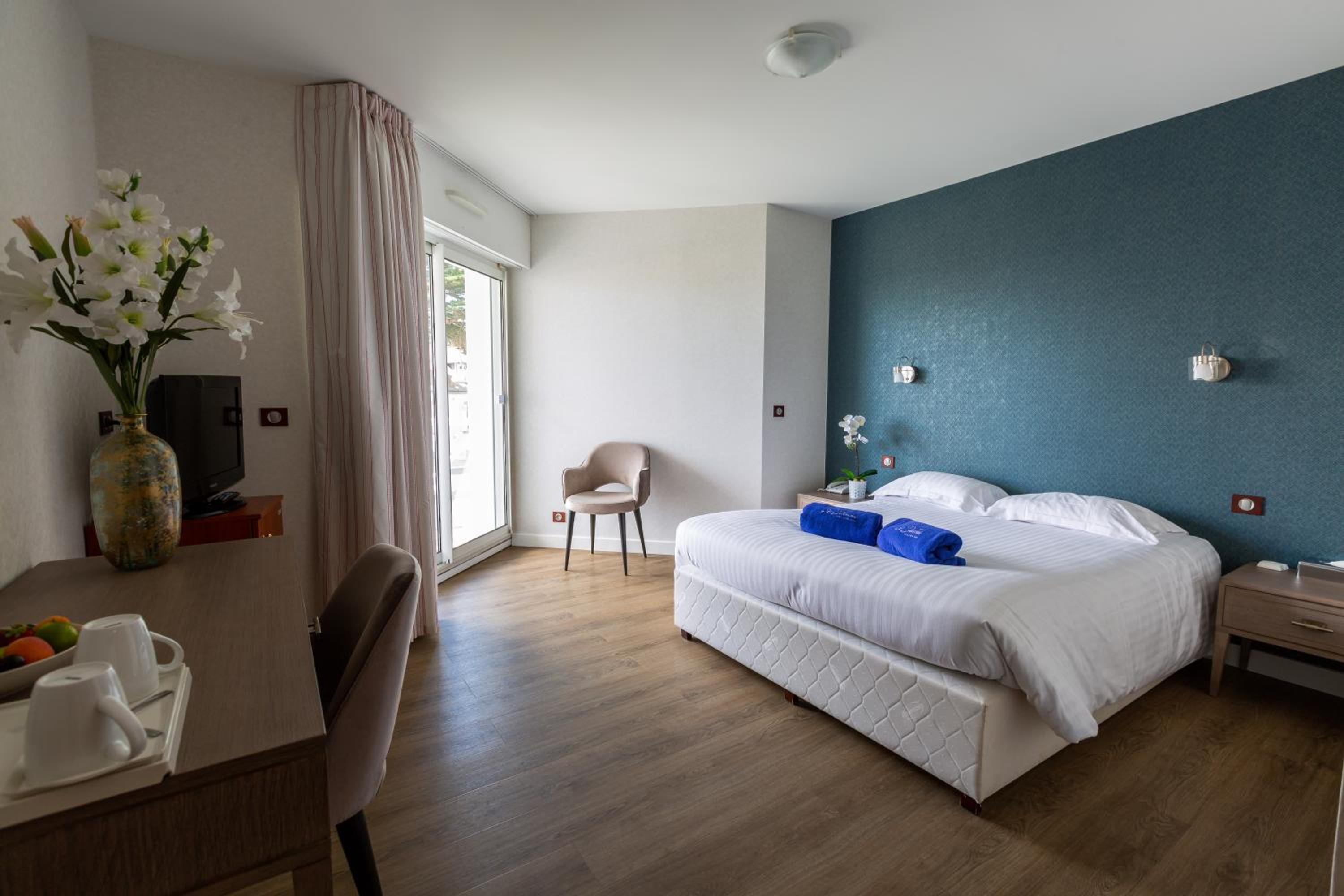 Double Room with Partial Sea View - Photo 5