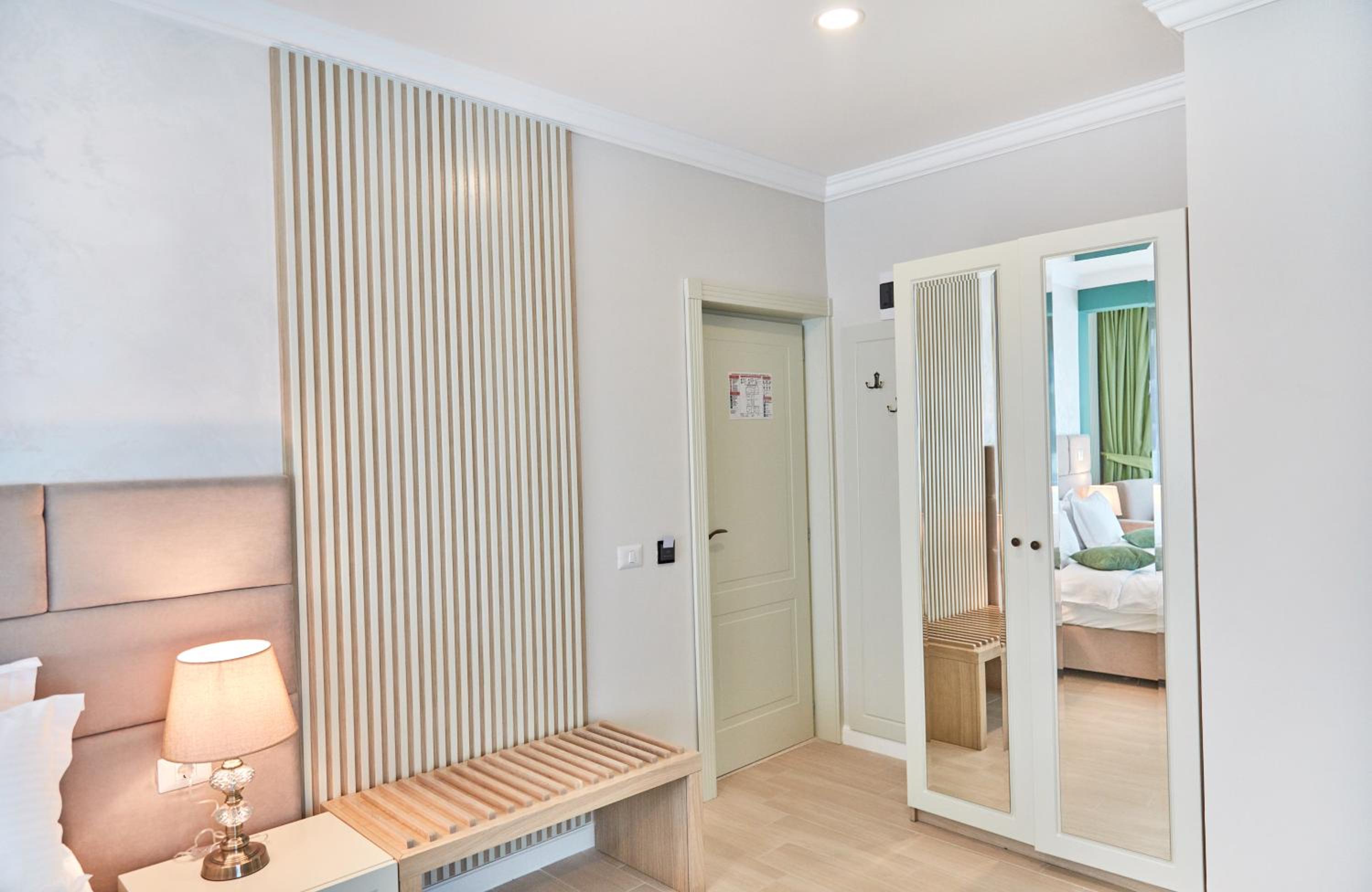 Deluxe Double Room with Balcony and Sea View