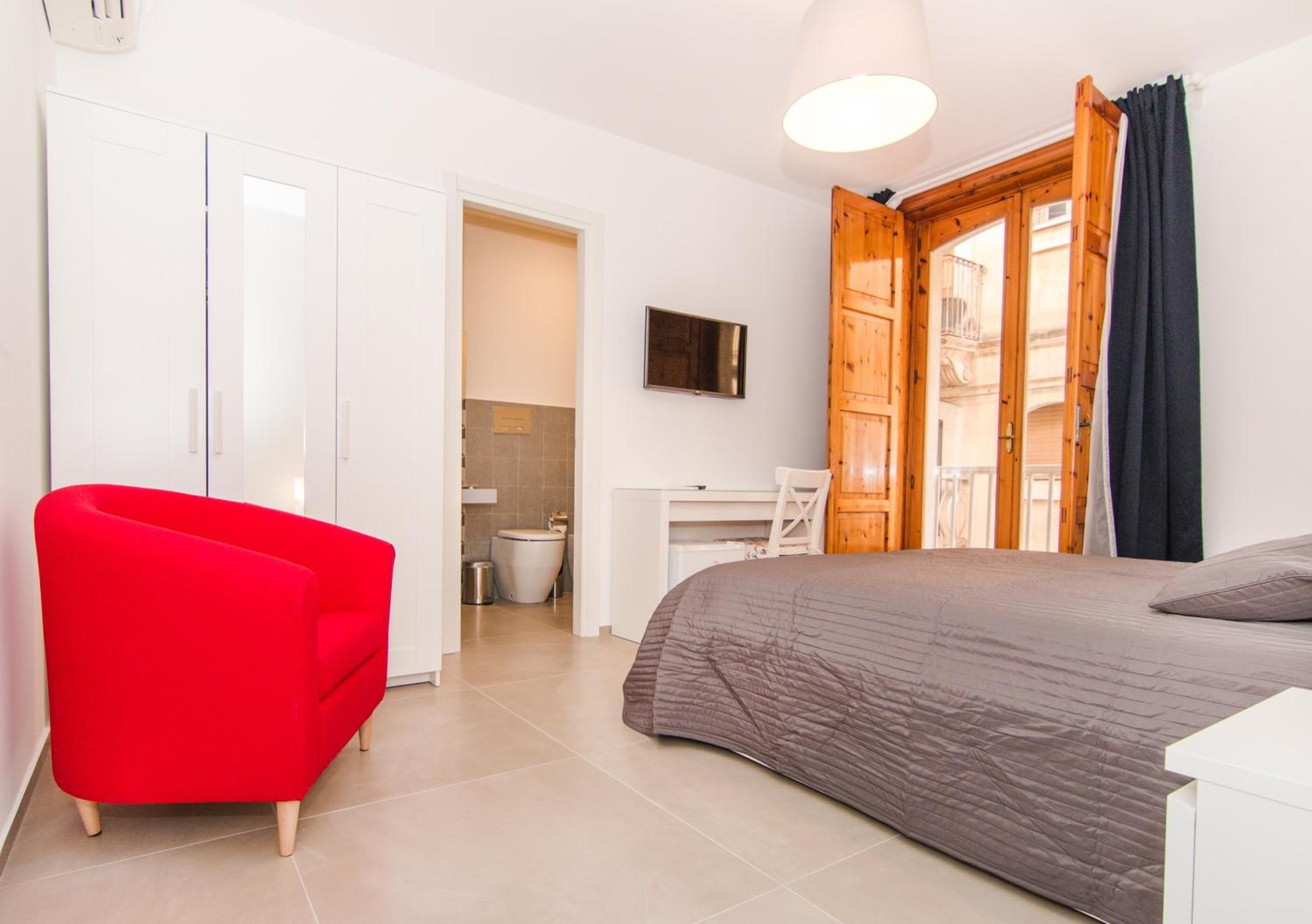 Double Room with Private Bathroom photo 1
