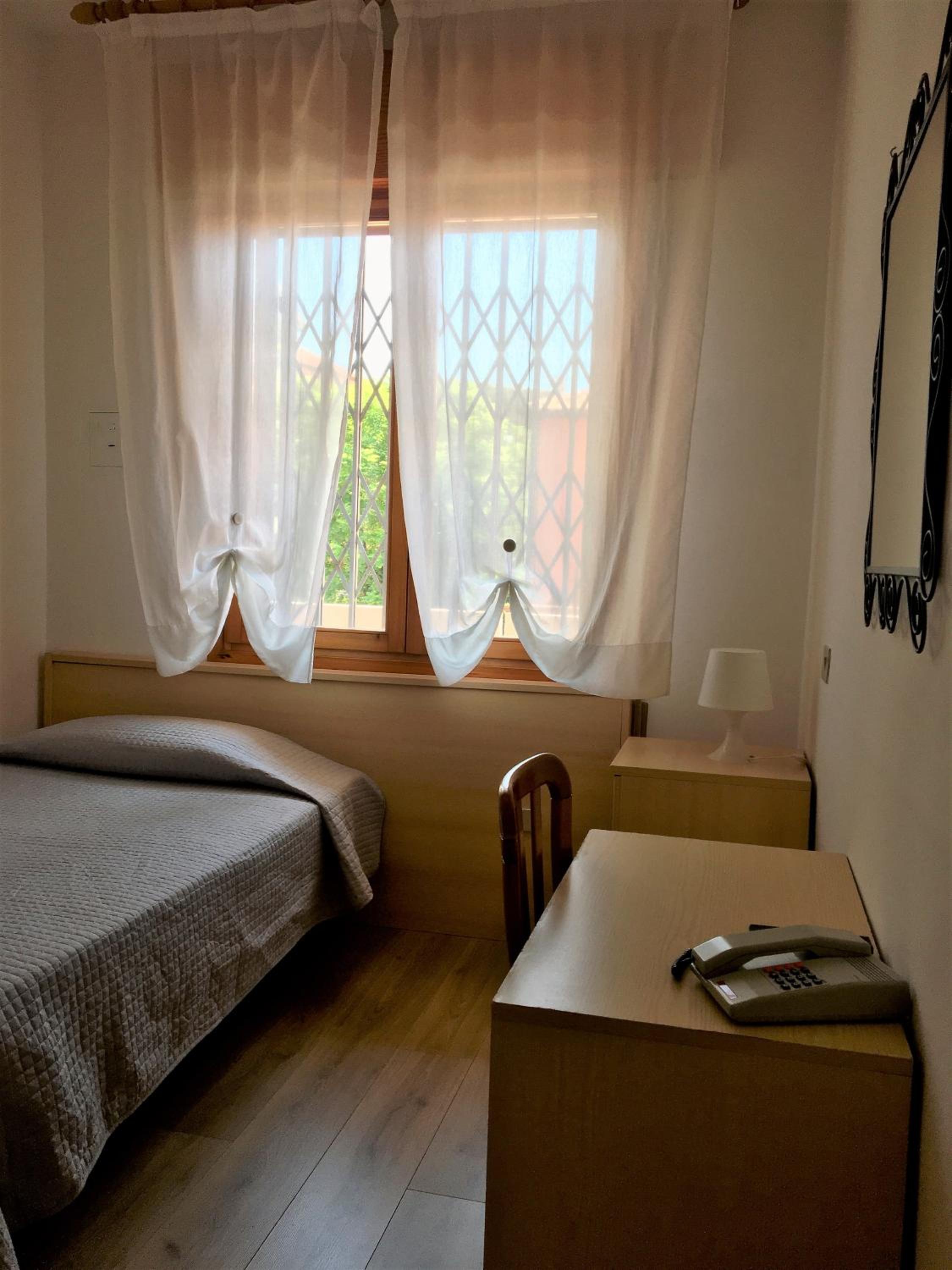 Single Room photo 1
