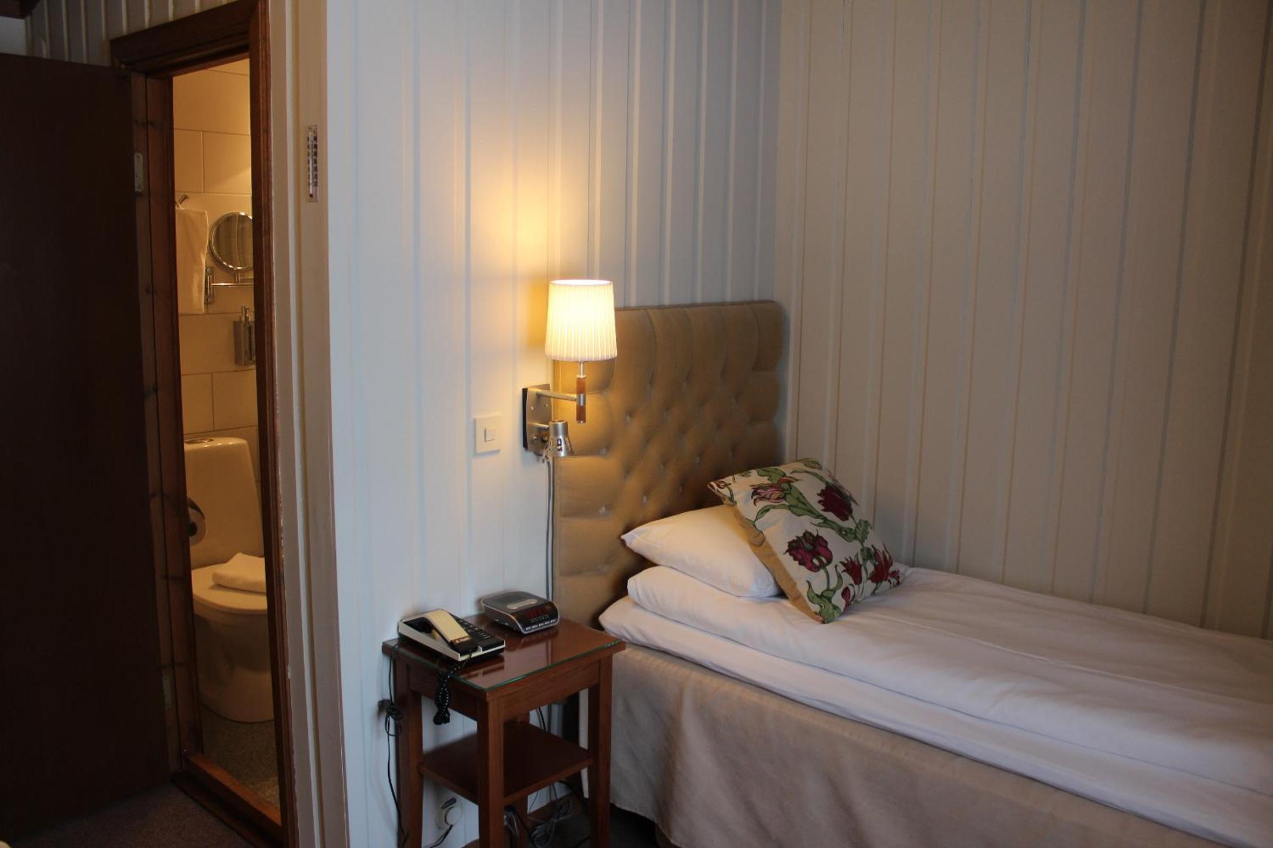 Single Room photo 1