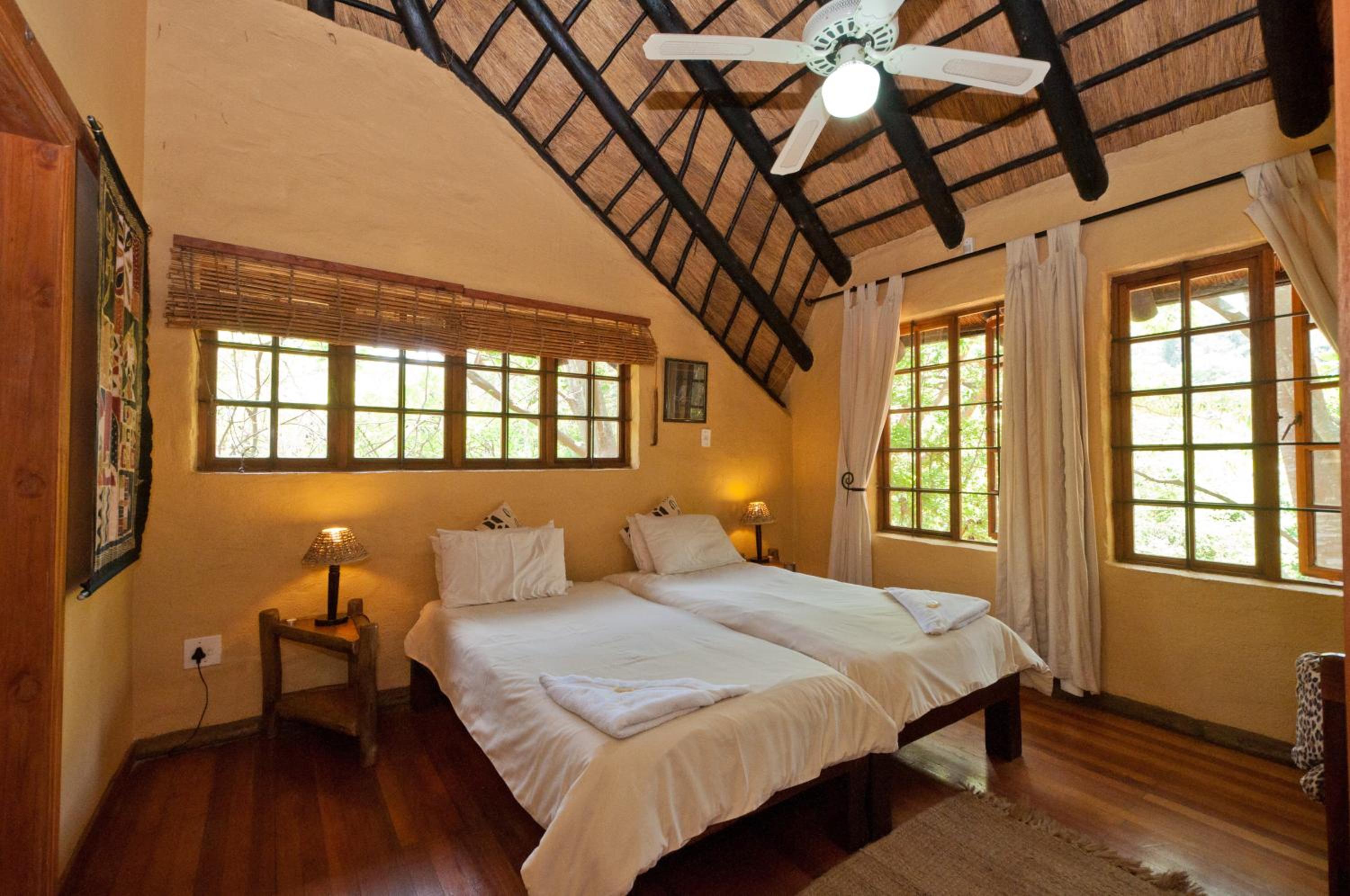 Standard Twin Room - Photo 5