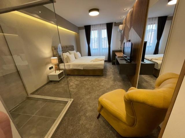 Deluxe Double or Twin Room - Photo 32