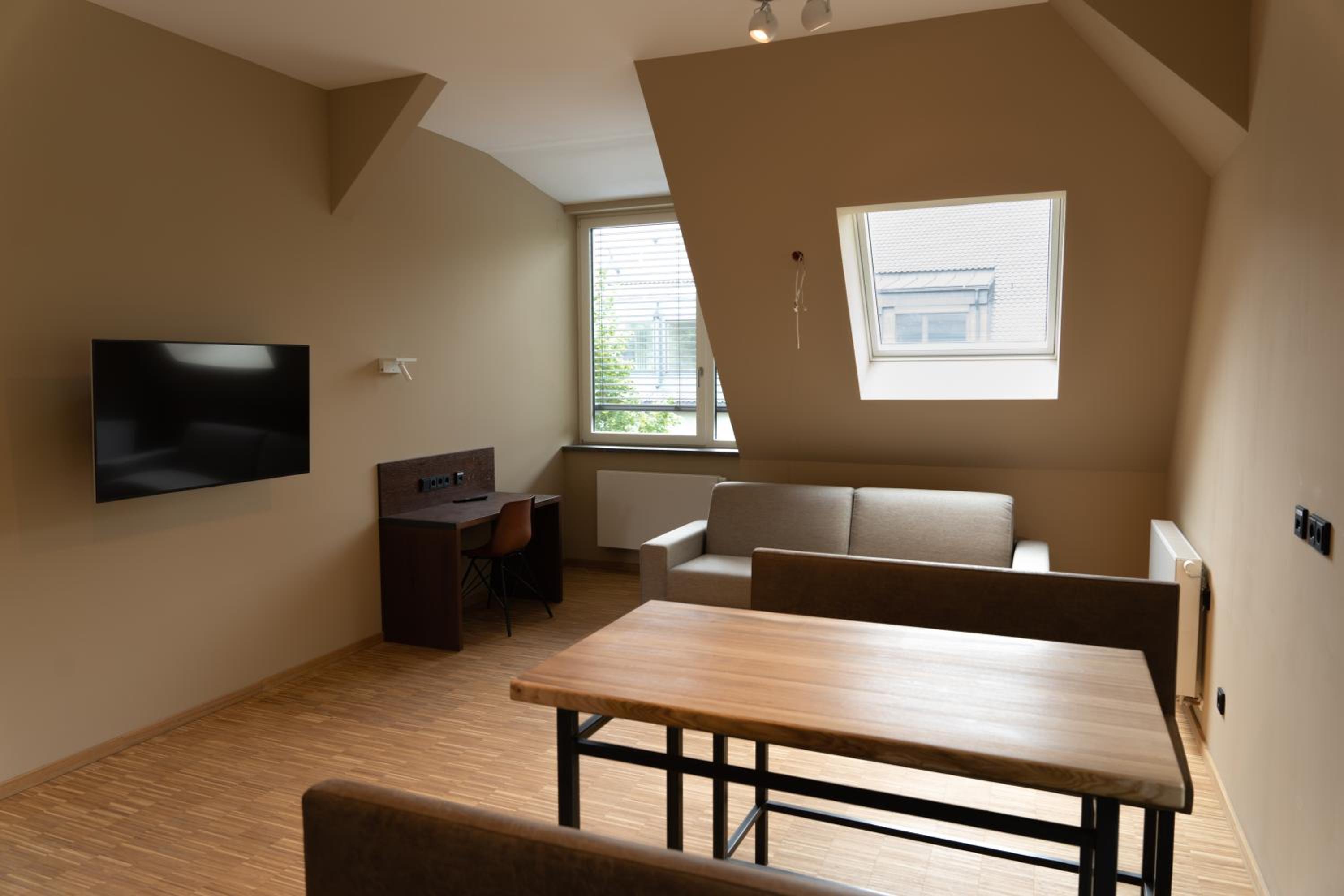 One-Bedroom Suite - Photo 2