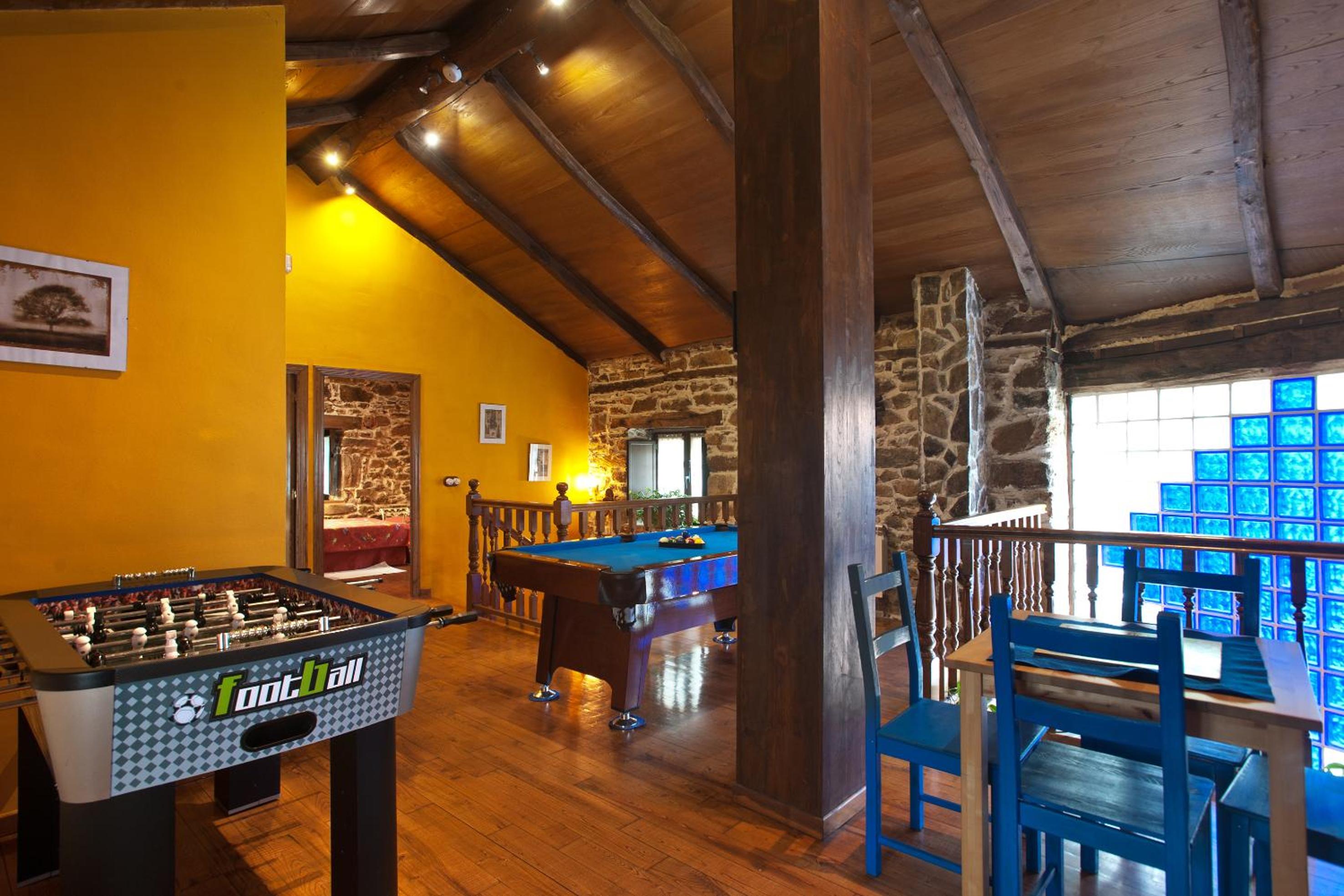 Four-Bedroom House photo 2