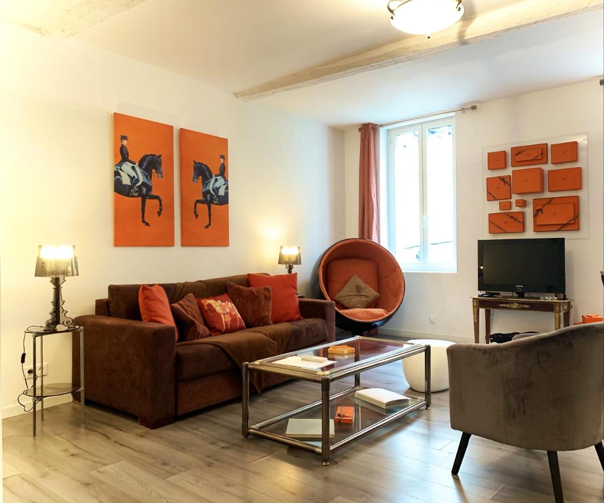 Superior Apartment with City View