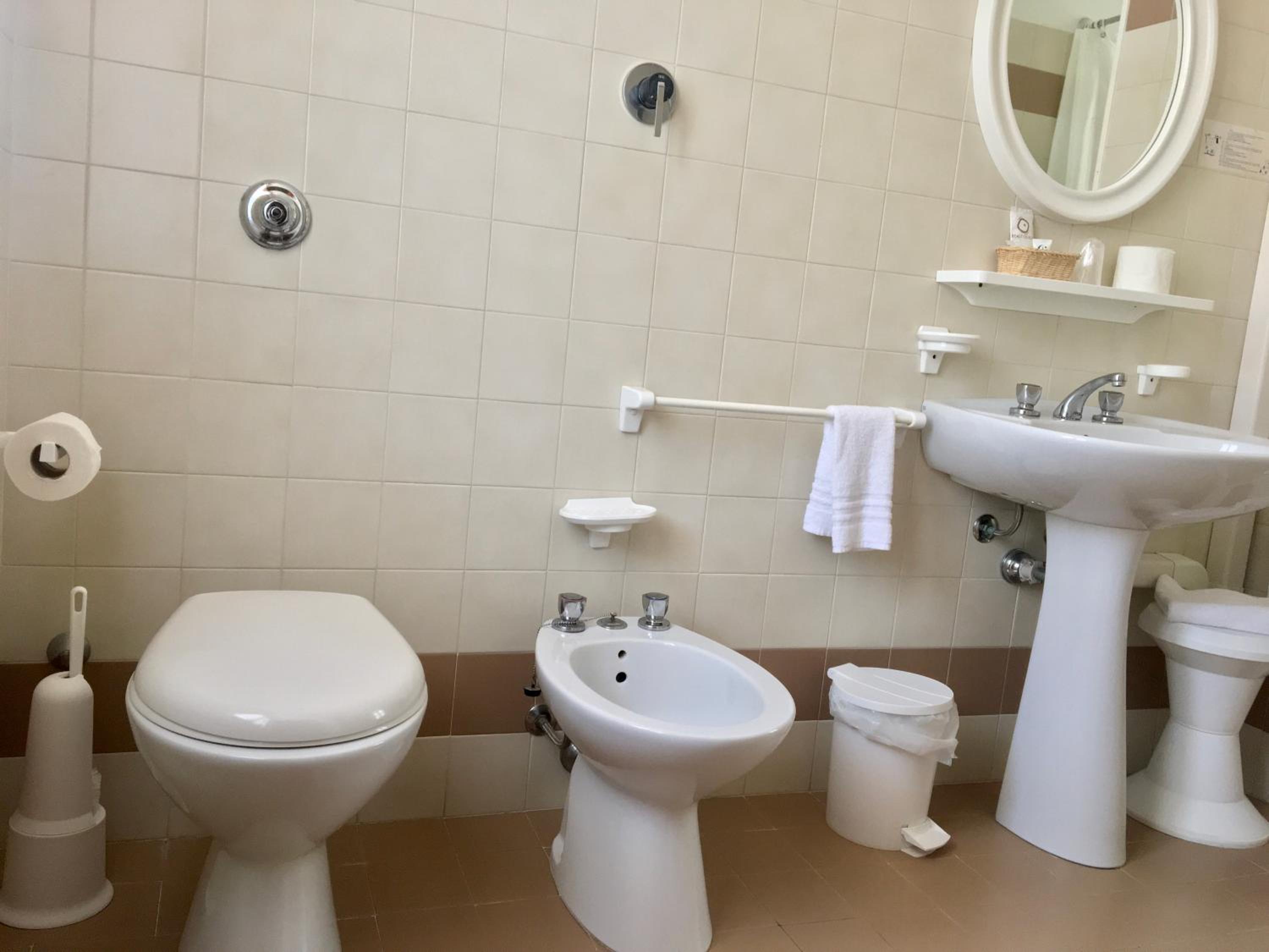 Single Room photo 2
