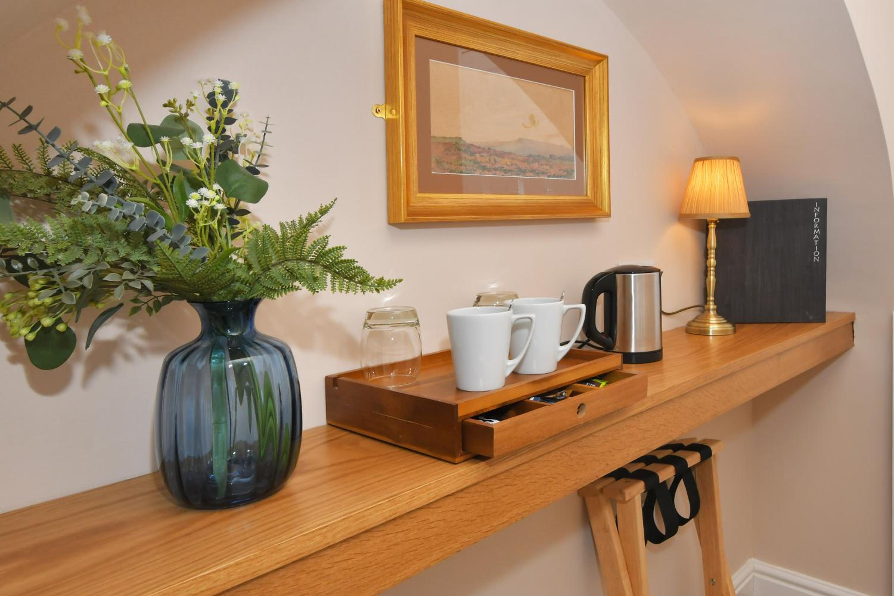 Deluxe King Room - Photo 2
