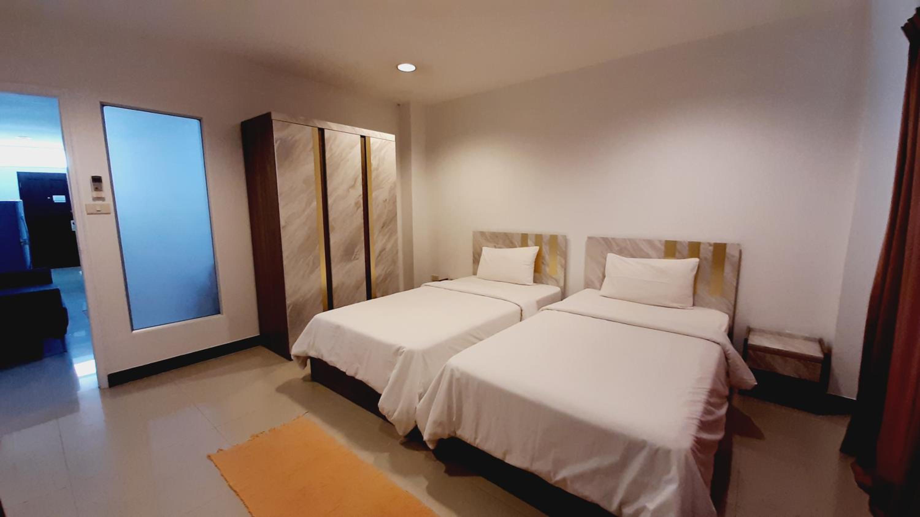 One-Bedroom Apartment - Annex photo 2