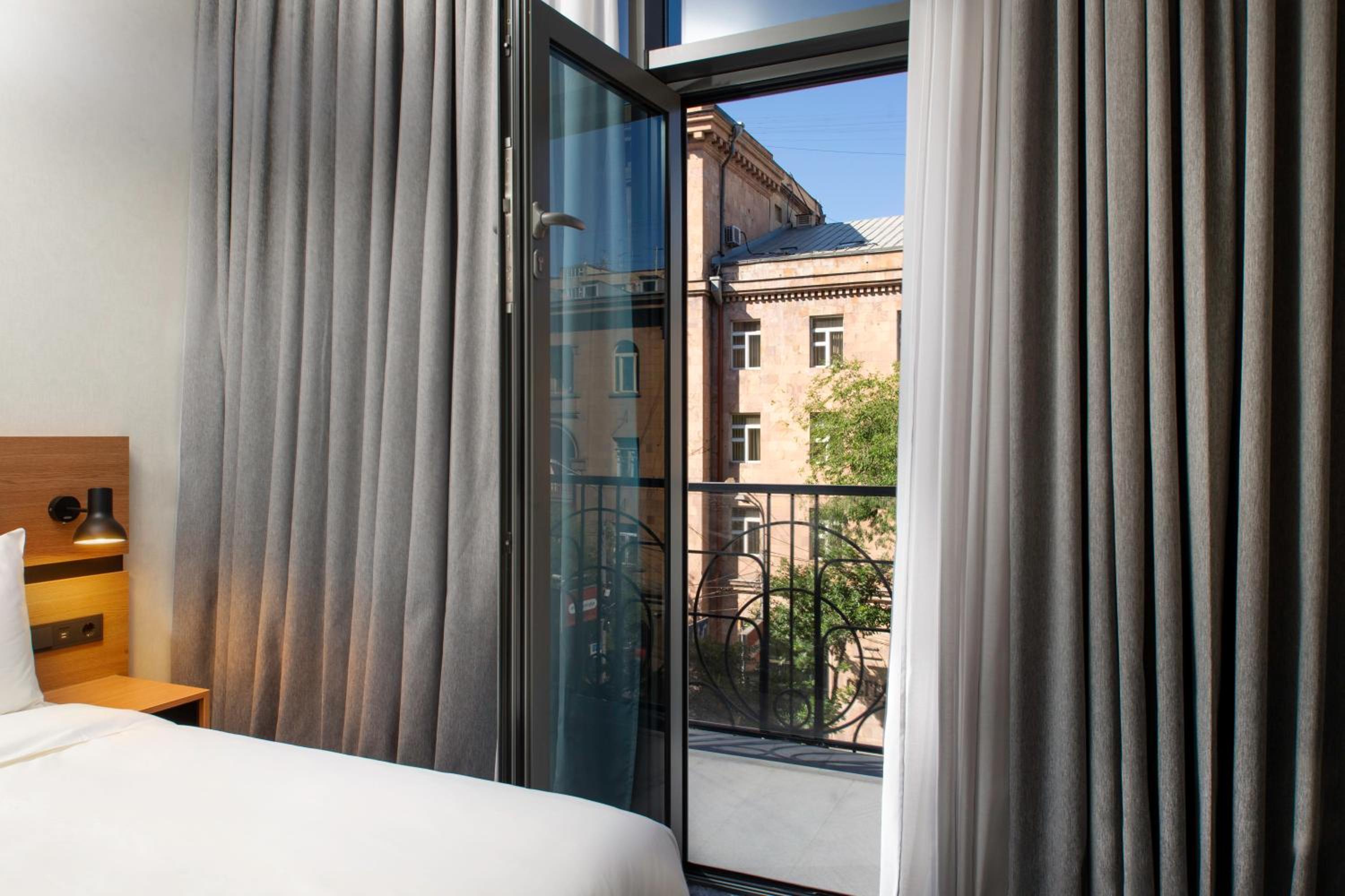 Standard Queen Room with Balcony