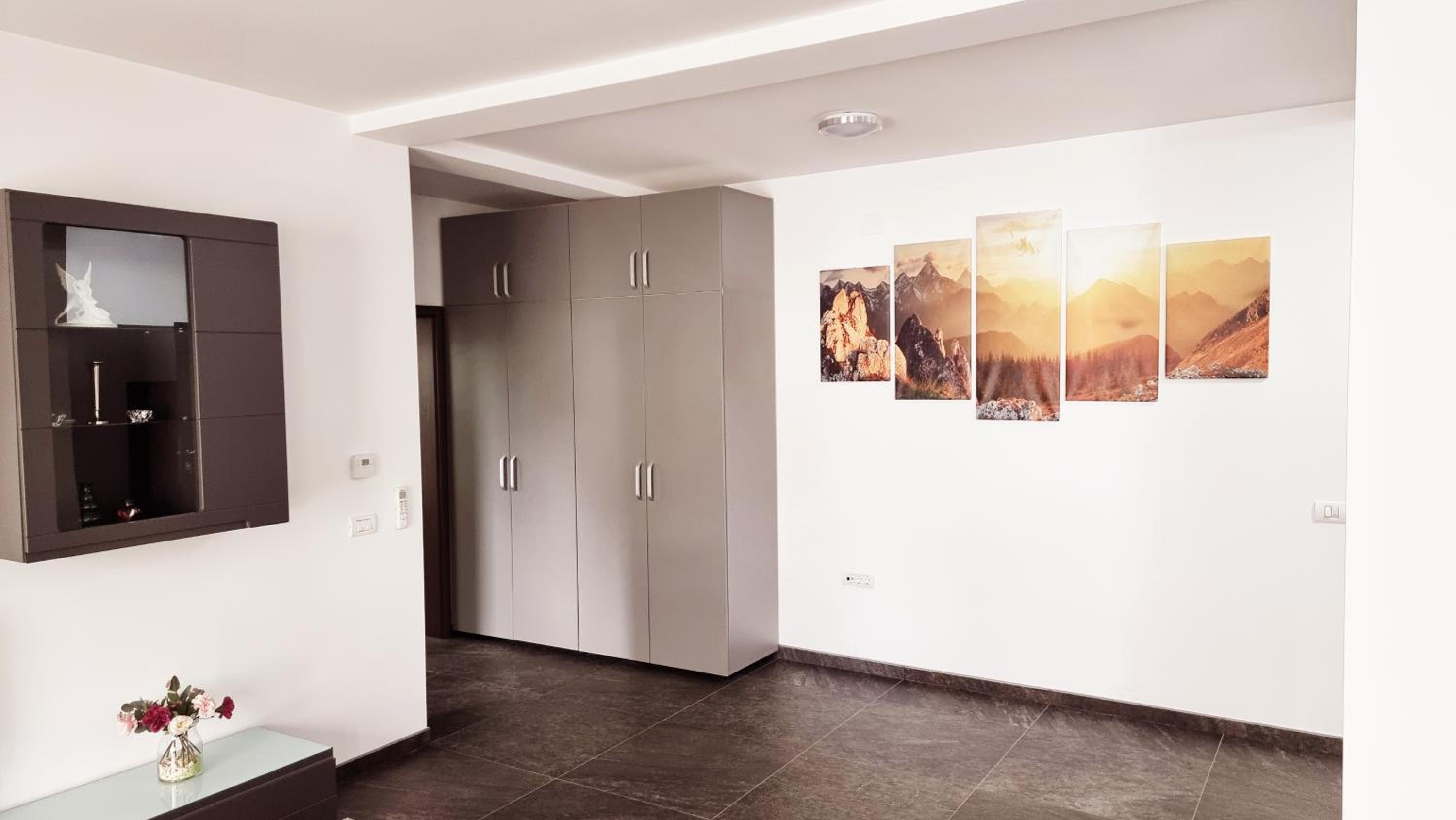 One-Bedroom Apartment - Photo 16