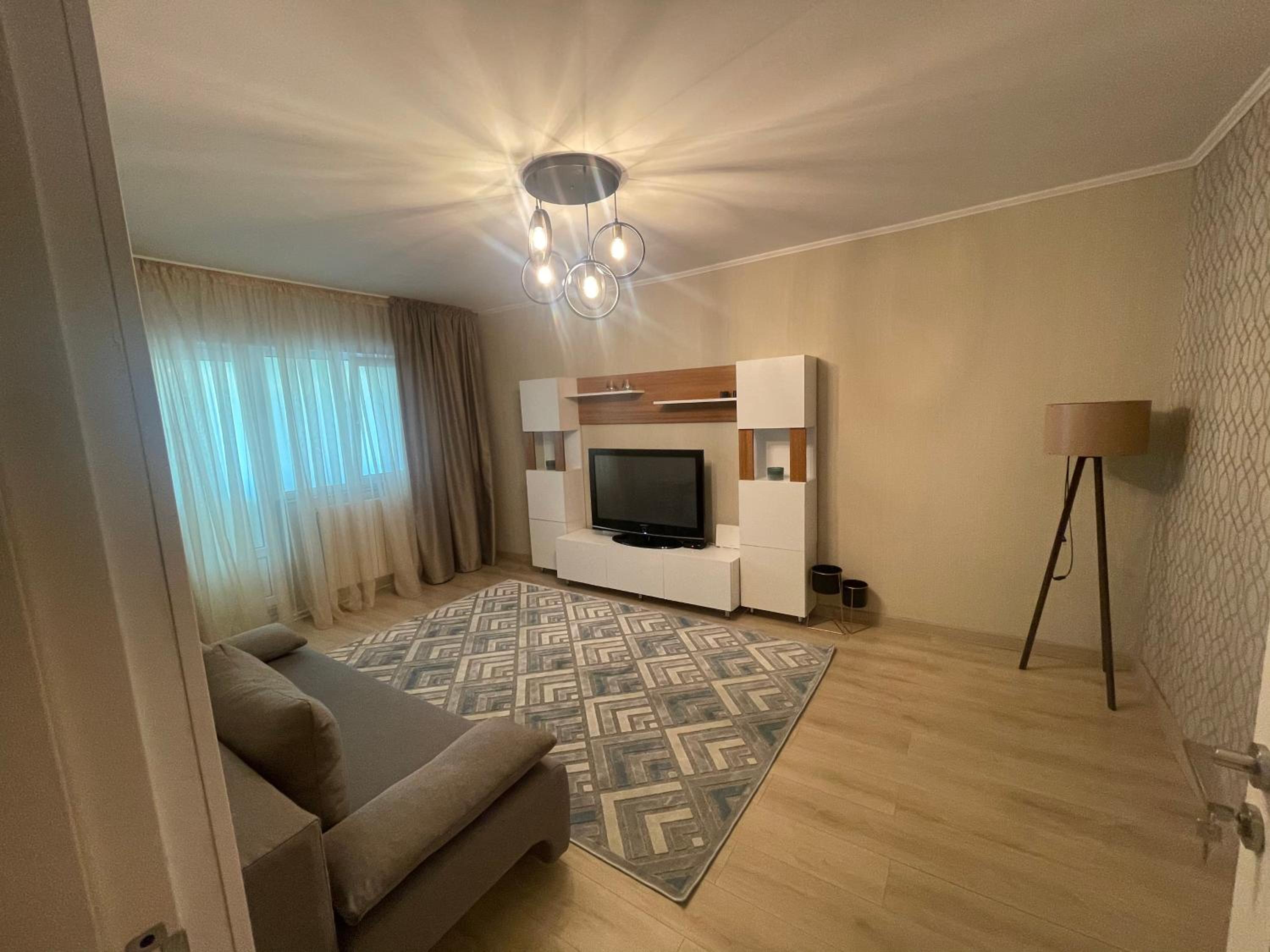 One-Bedroom Apartment photo 1