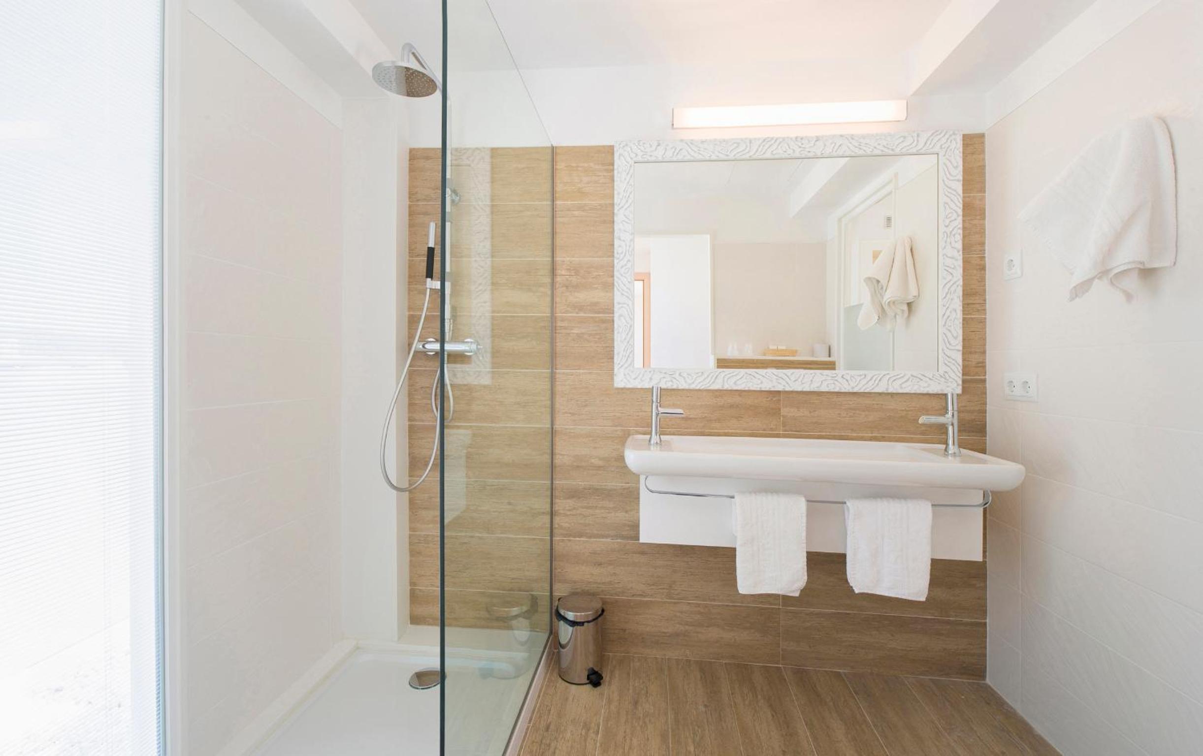 Premium Twin Room with Terrace photo 3