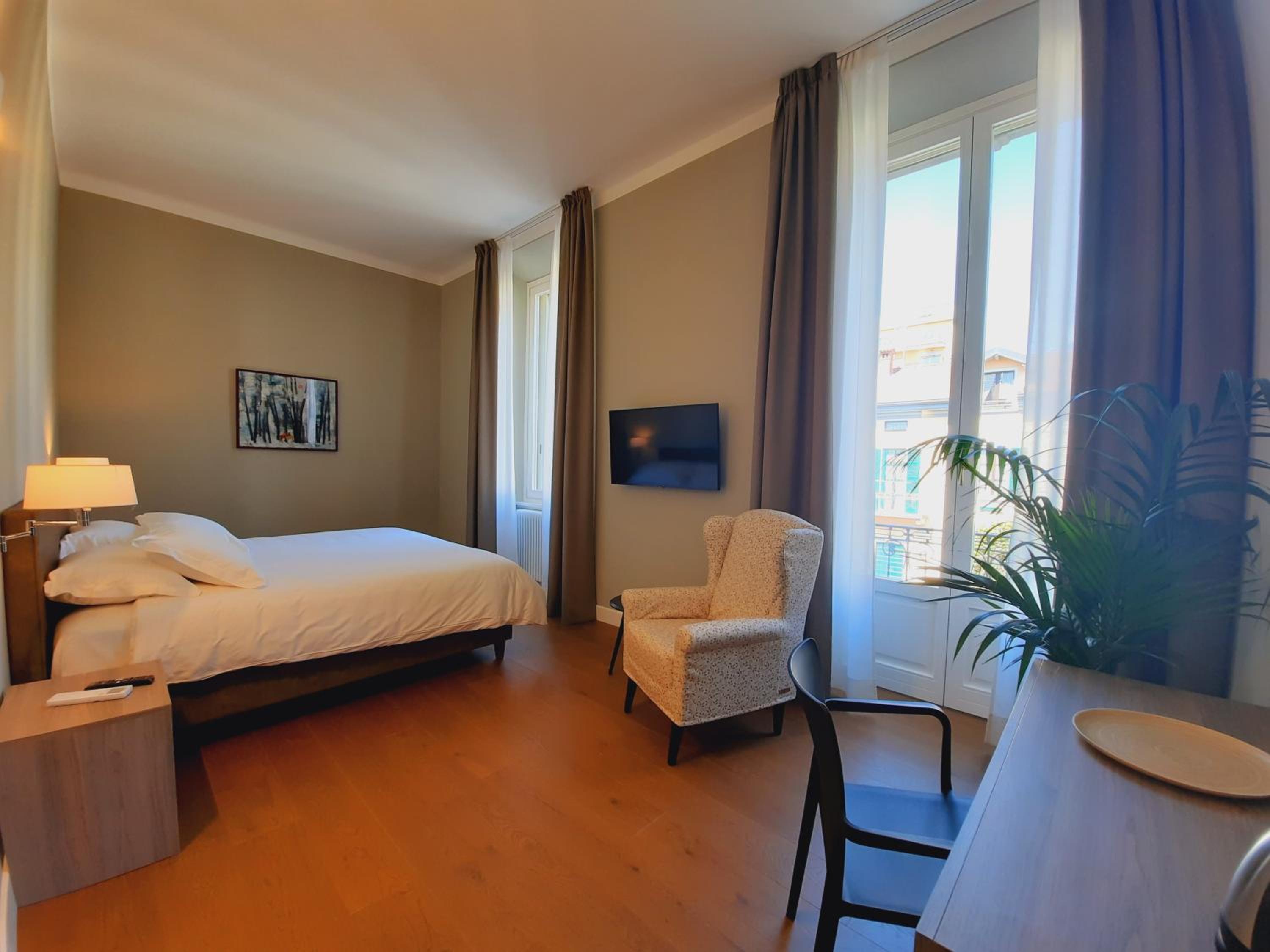 Superior Double or Twin Room with Terrace photo 2