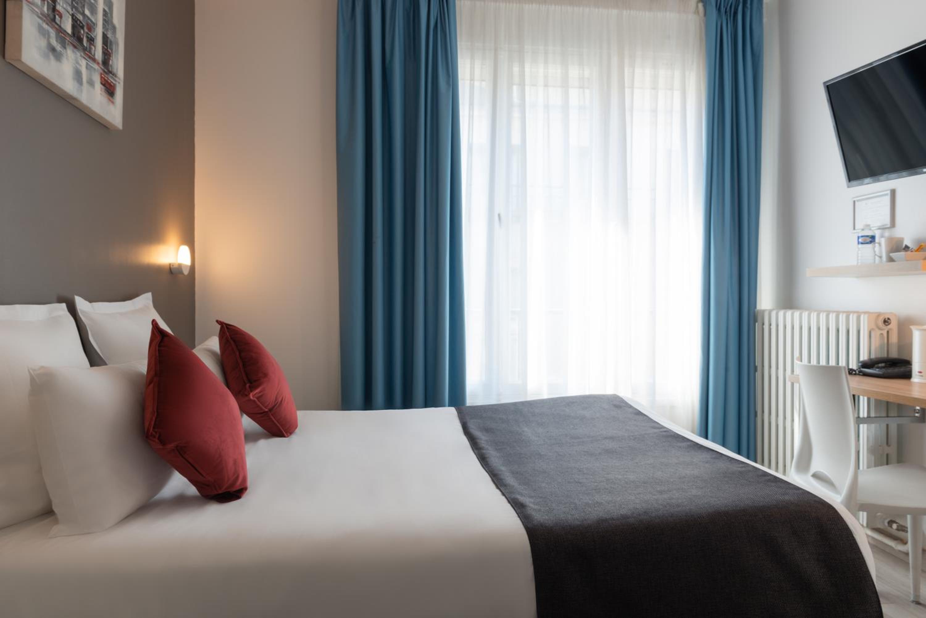 Standard Double Room - Photo 4