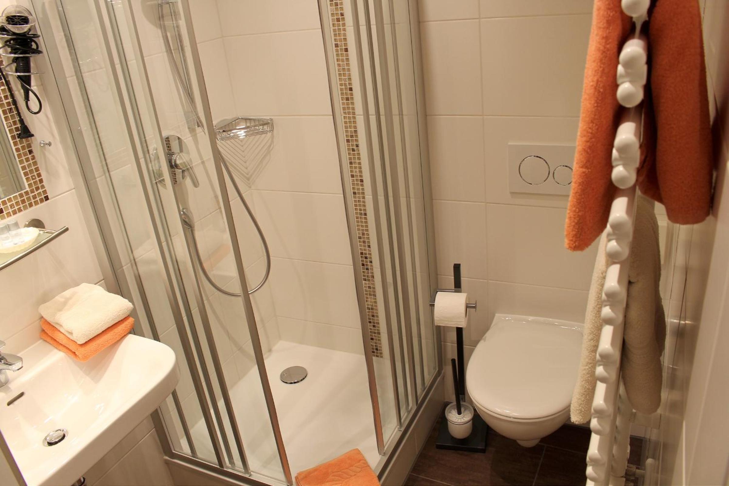 Economy Double Room photo 2