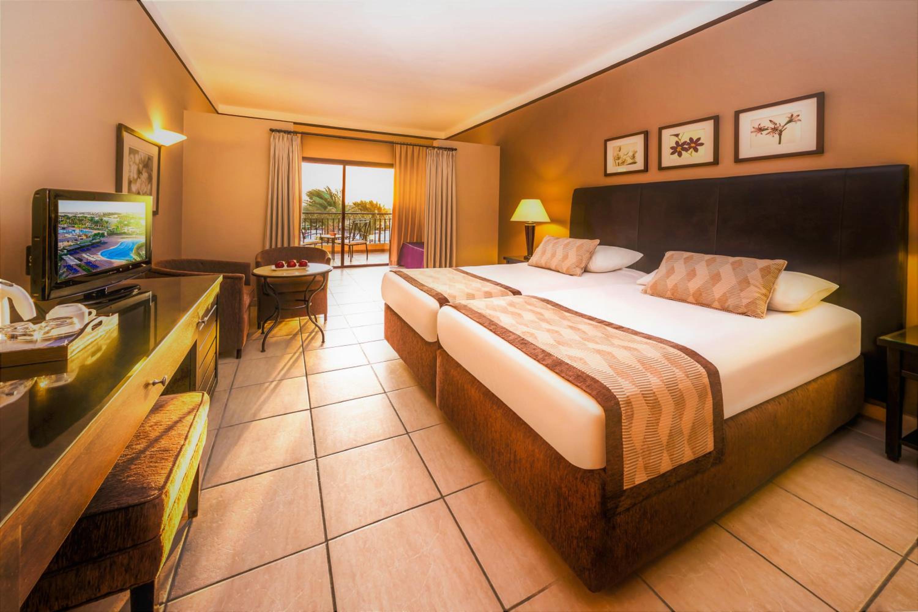 Superior Family, Queen or Twin Bed, Pool View - Jaz Lamaya - Photo 2