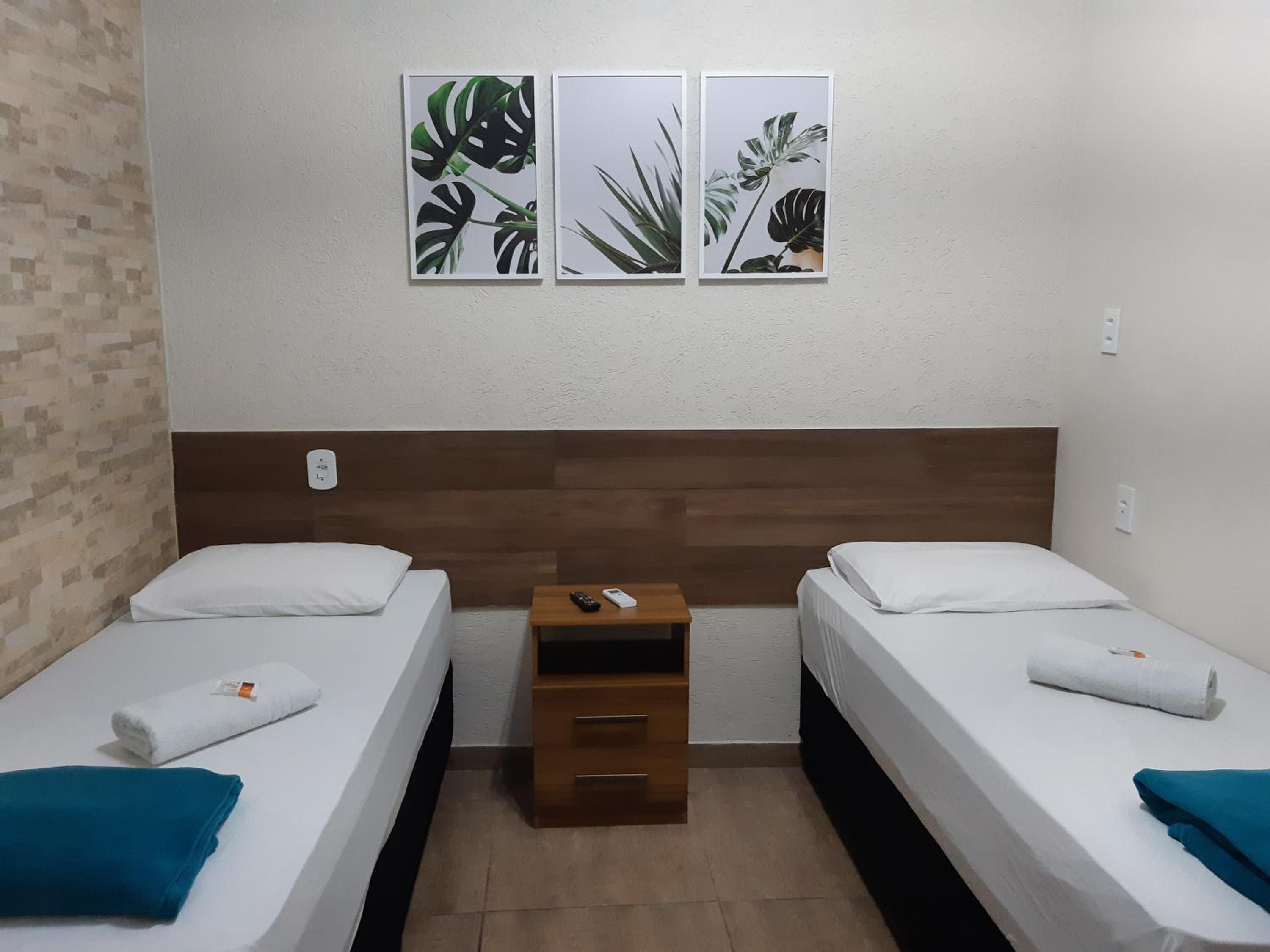 Standard Twin Room - Photo 1