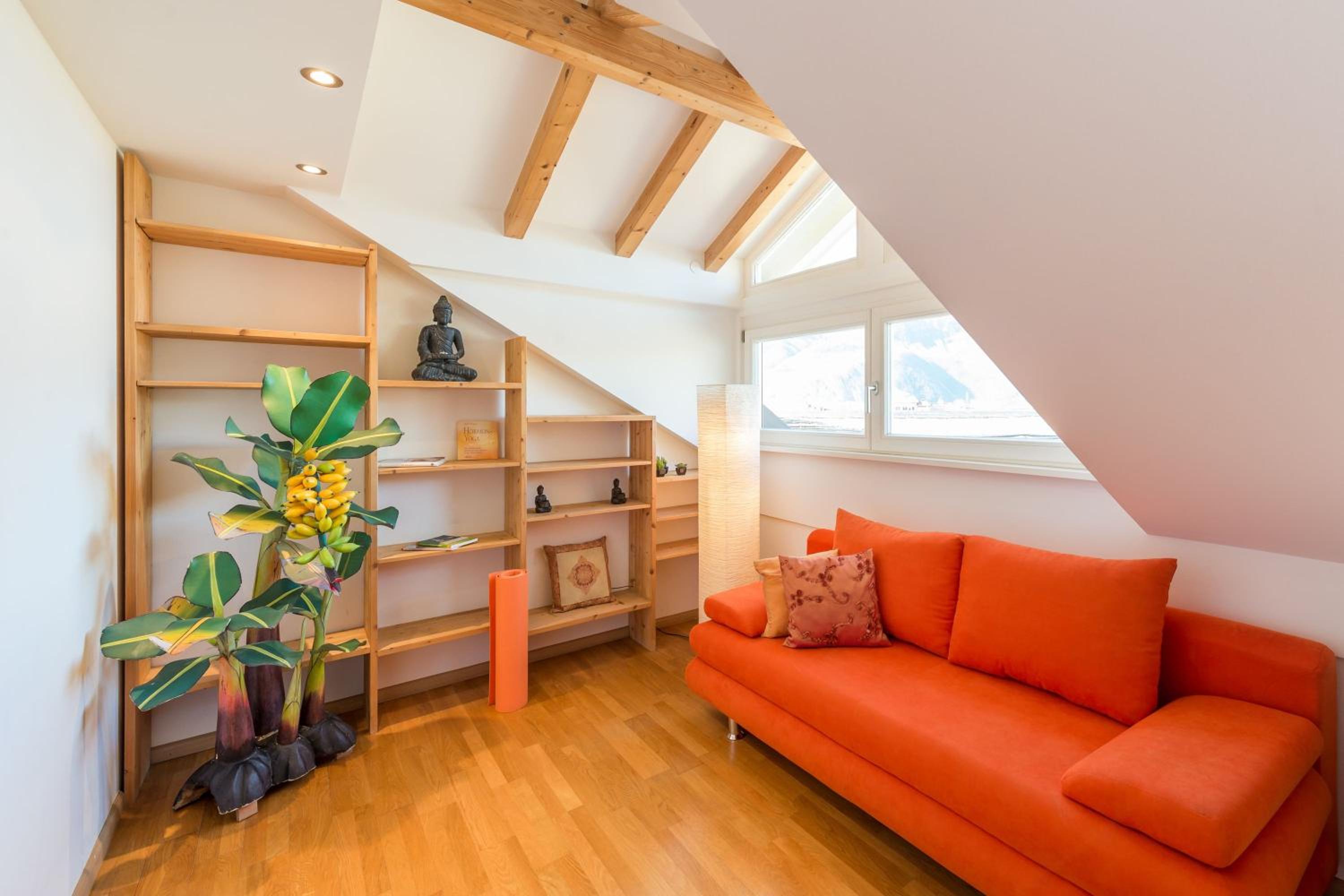 Three-Bedroom Apartment with Mountain View photo 2