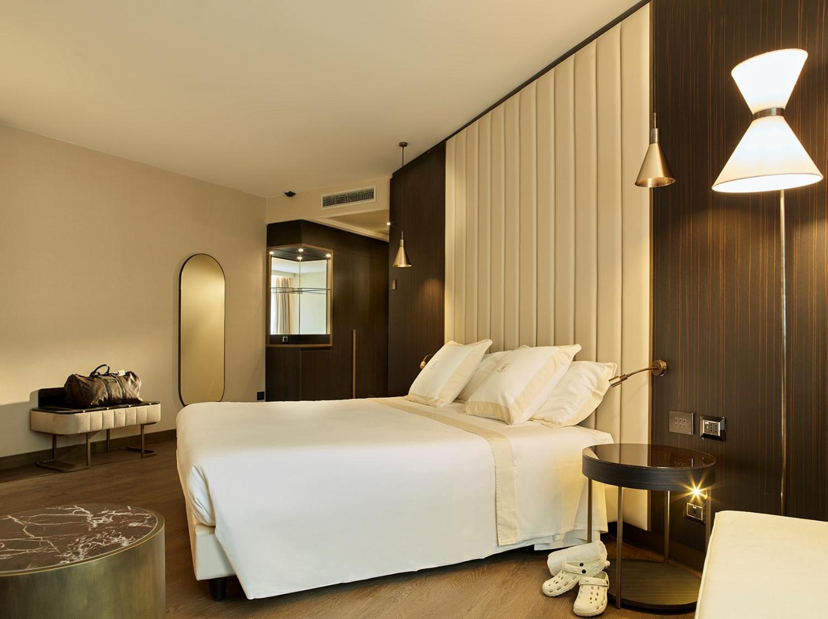 Luxury Double Room - Photo 9