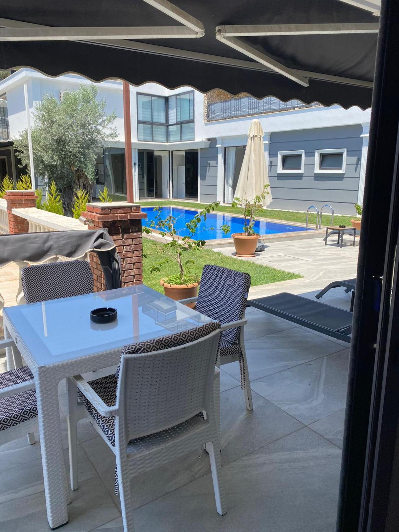 Apartment with Pool View  - Photo 33