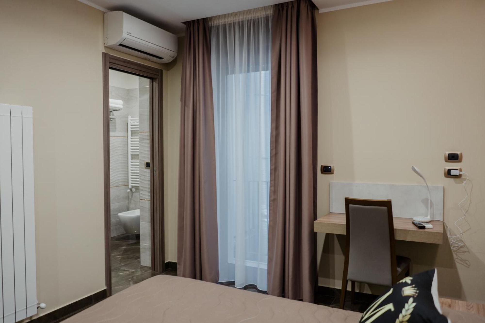Double or Twin Room photo 3