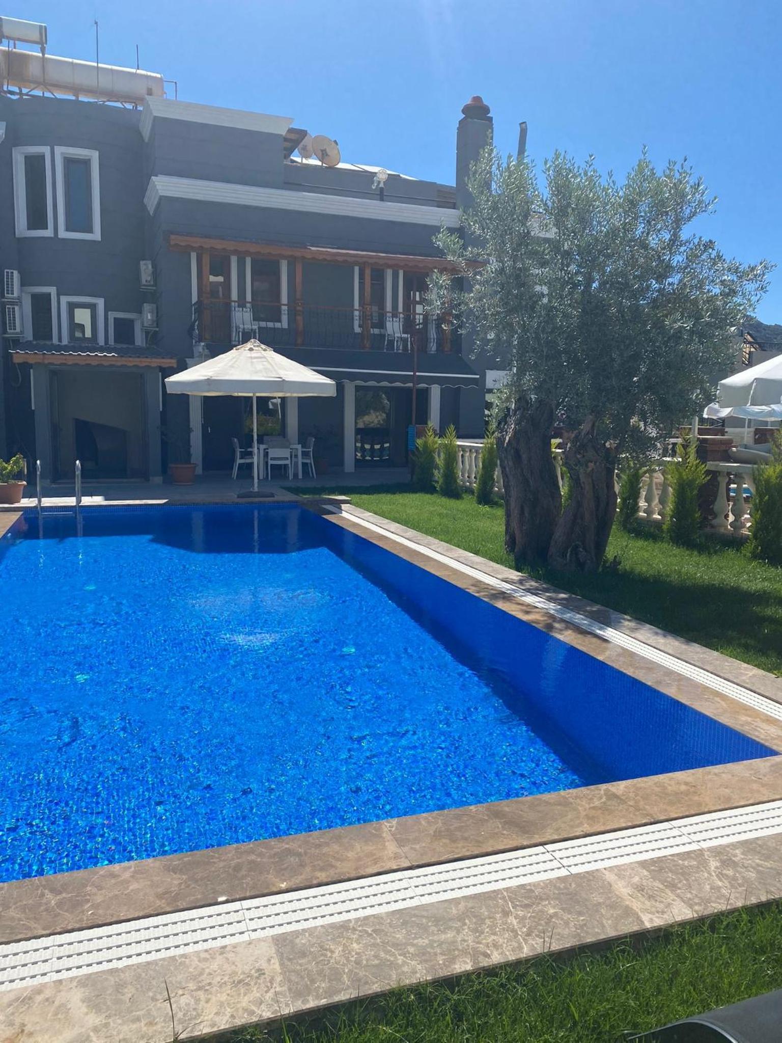 Apartment with Pool View  - Photo 25