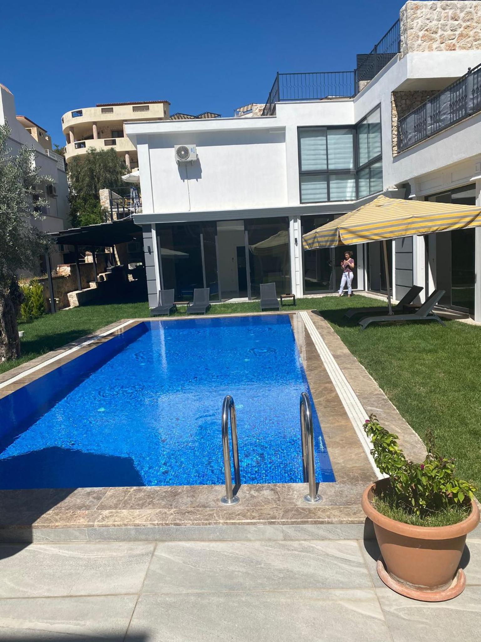 Apartment with Pool View  - Photo 17