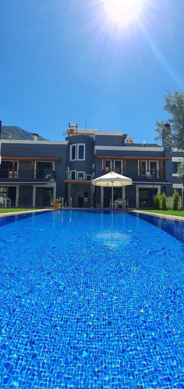Apartment with Pool View  - Photo 13
