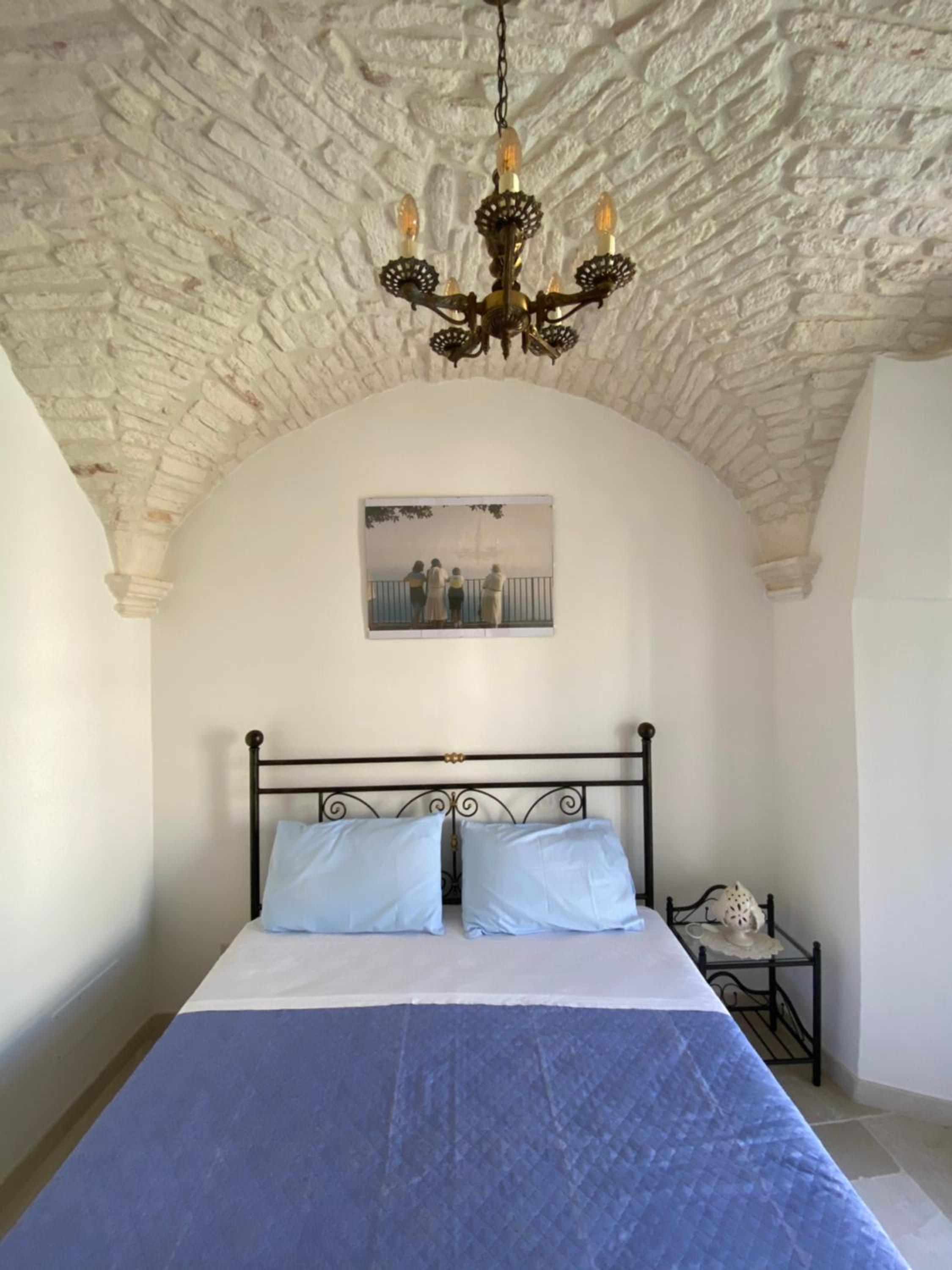 Two-Bedroom Apartment - Photo 29