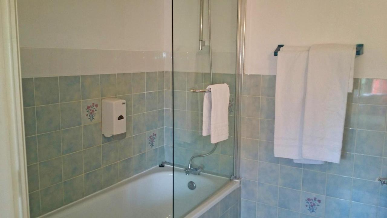 Quadruple Room With Bath photo 2