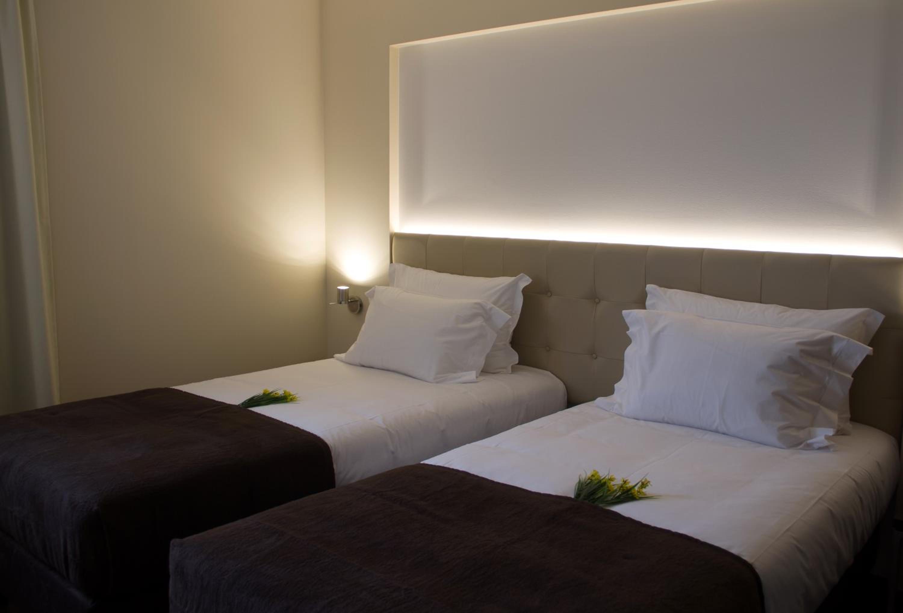 Superior Twin Room - Photo 3