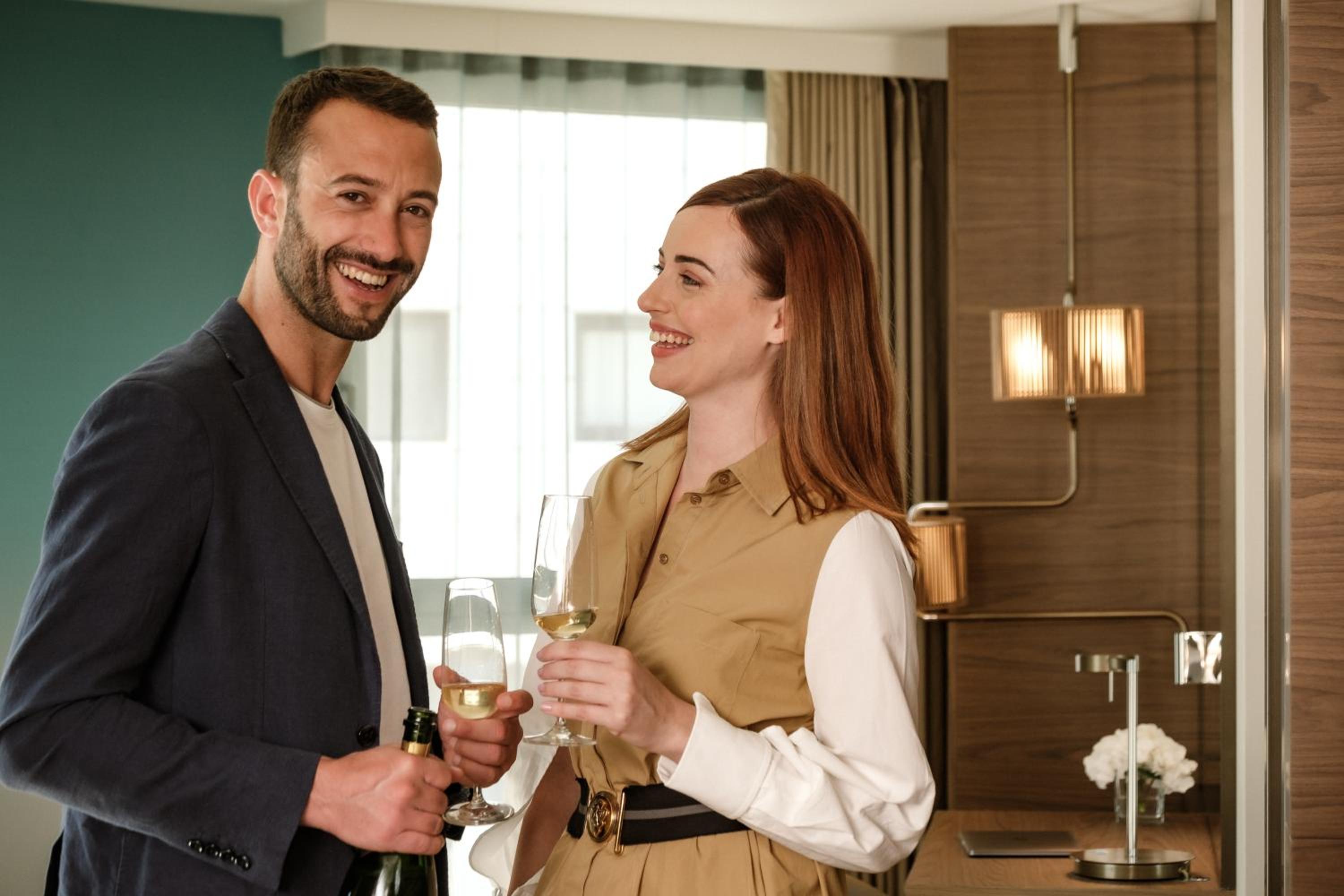 Junior King Suite mit Blick auf den Platz