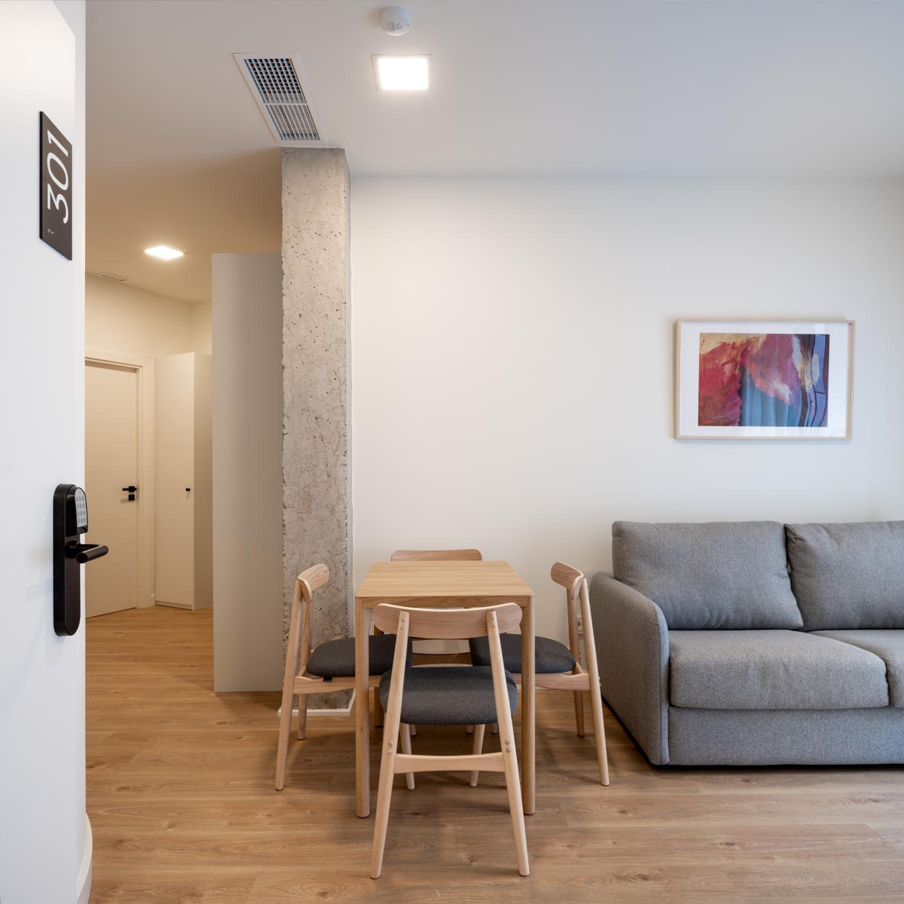 Two-Bedroom Apartment - Photo 5