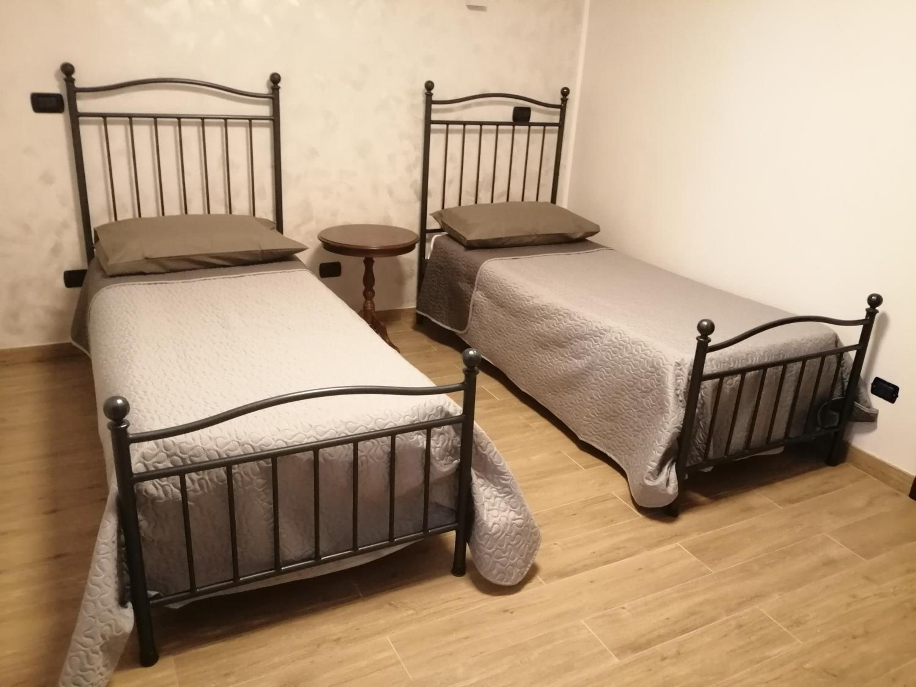Twin Room with Bathroom photo 1