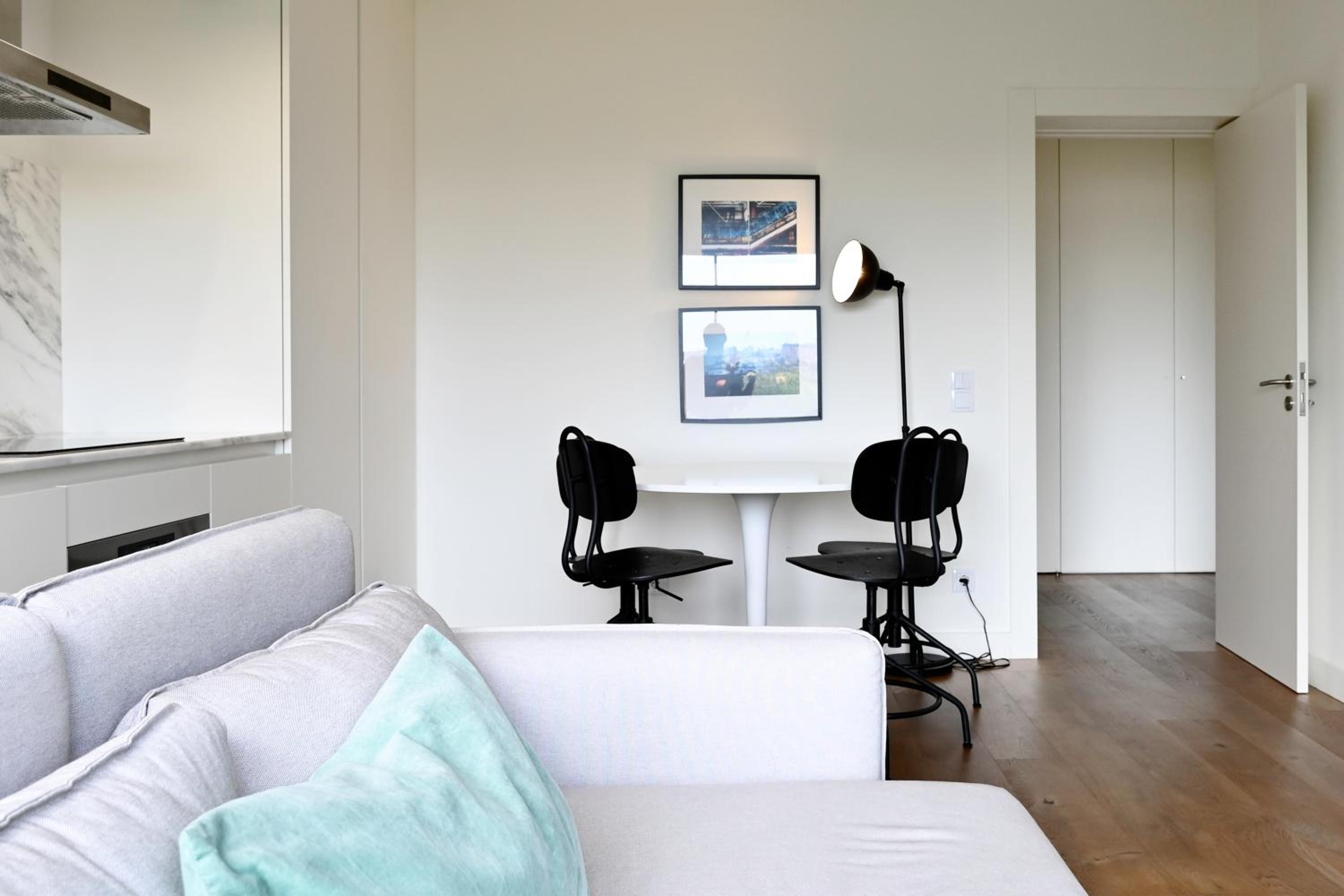 Apartment with Garden View - Photo 6