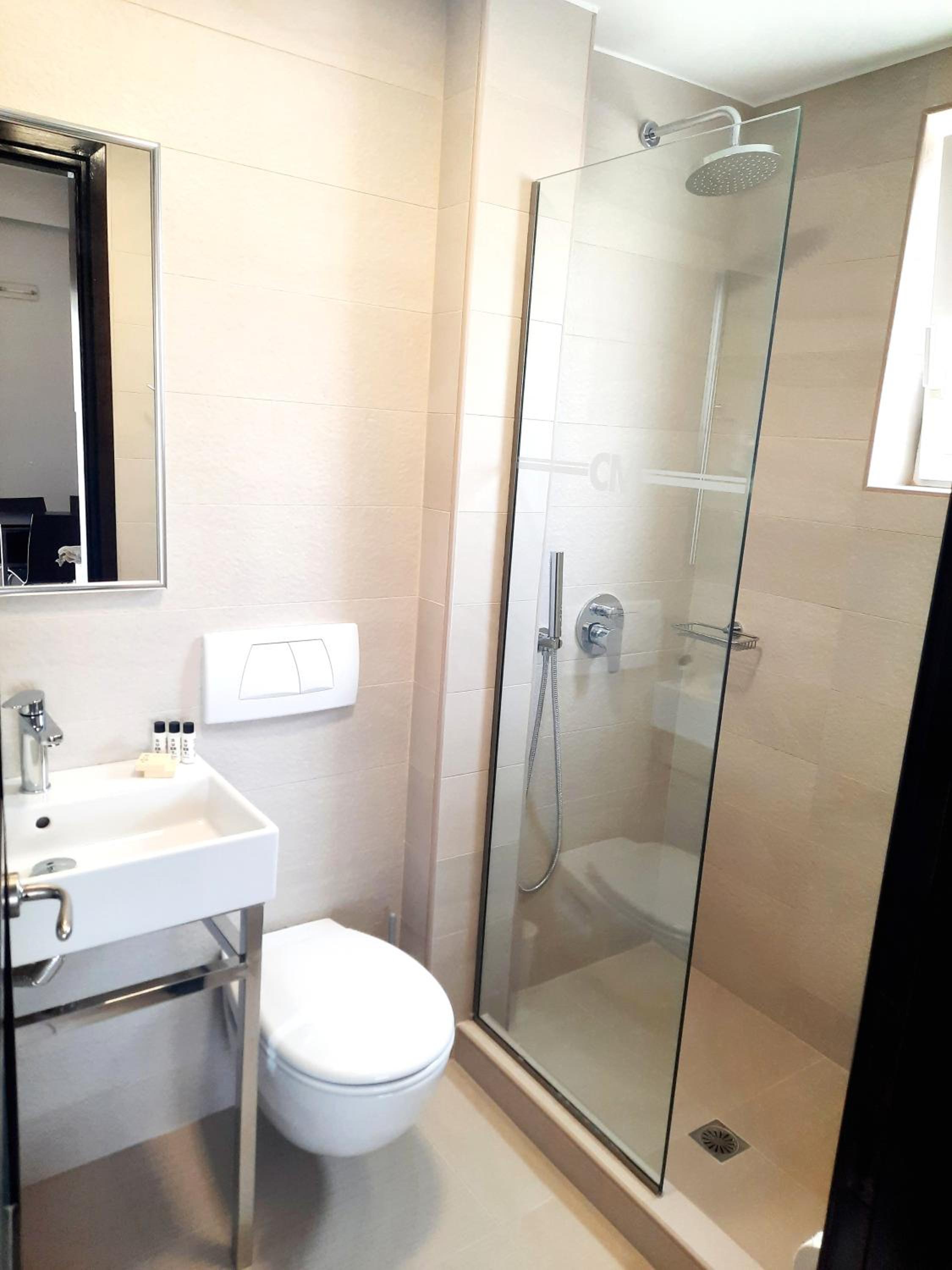 Suite with Garden View - Photo 7