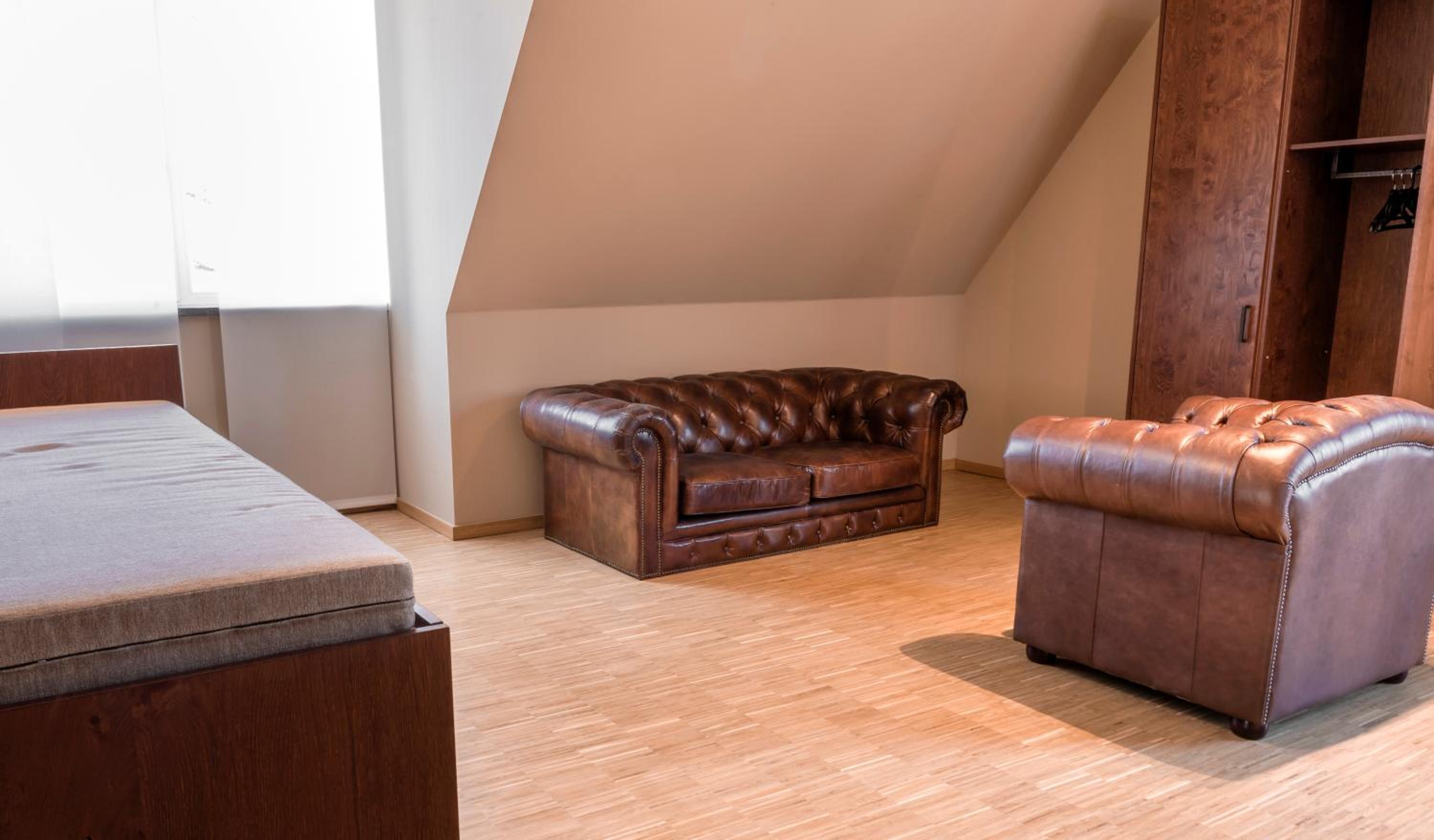 Suite - Photo 7