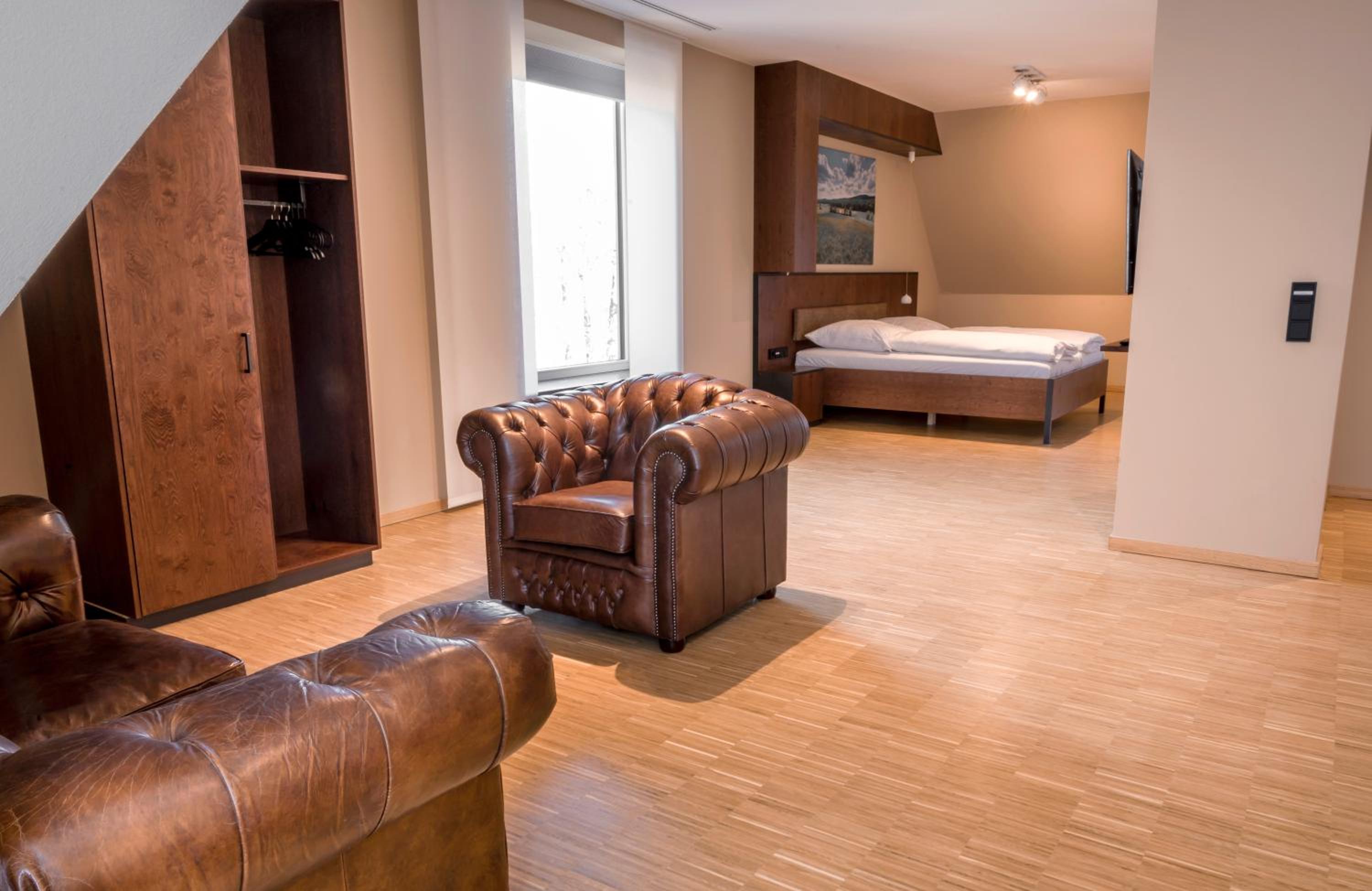 Suite - Photo 6