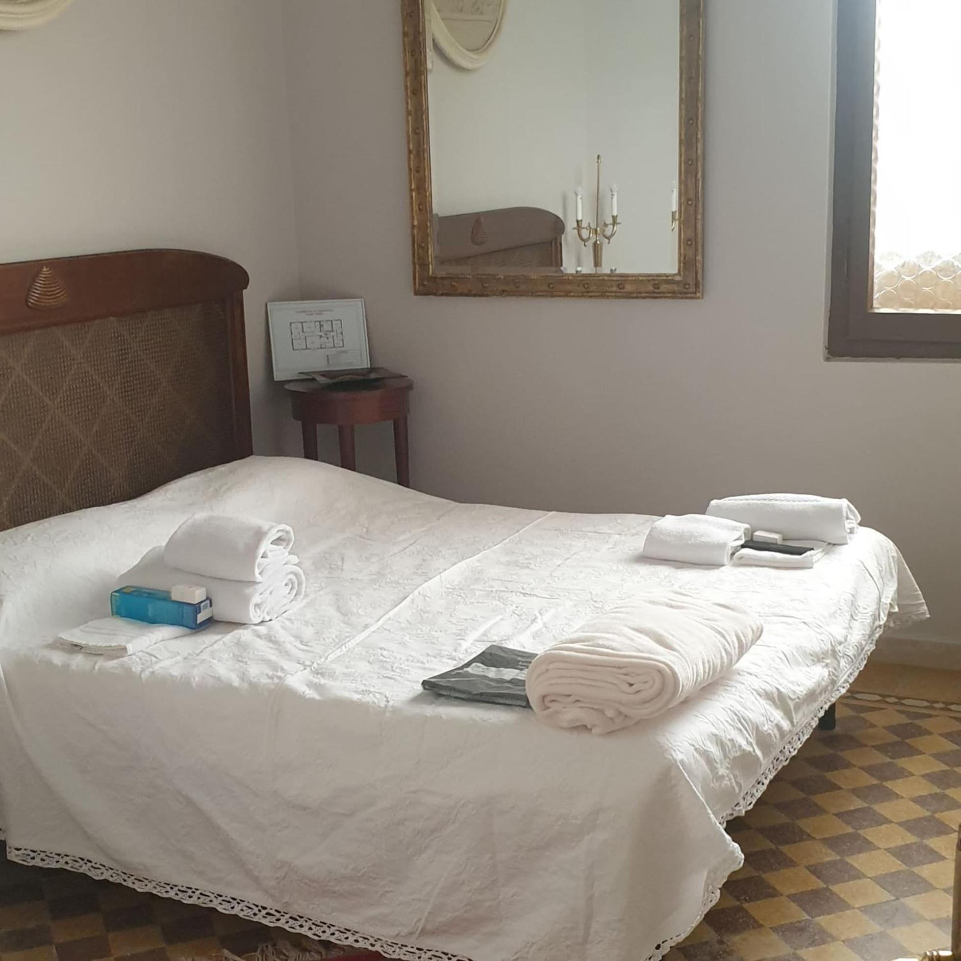 Double Room with Private Bathroom photo 1